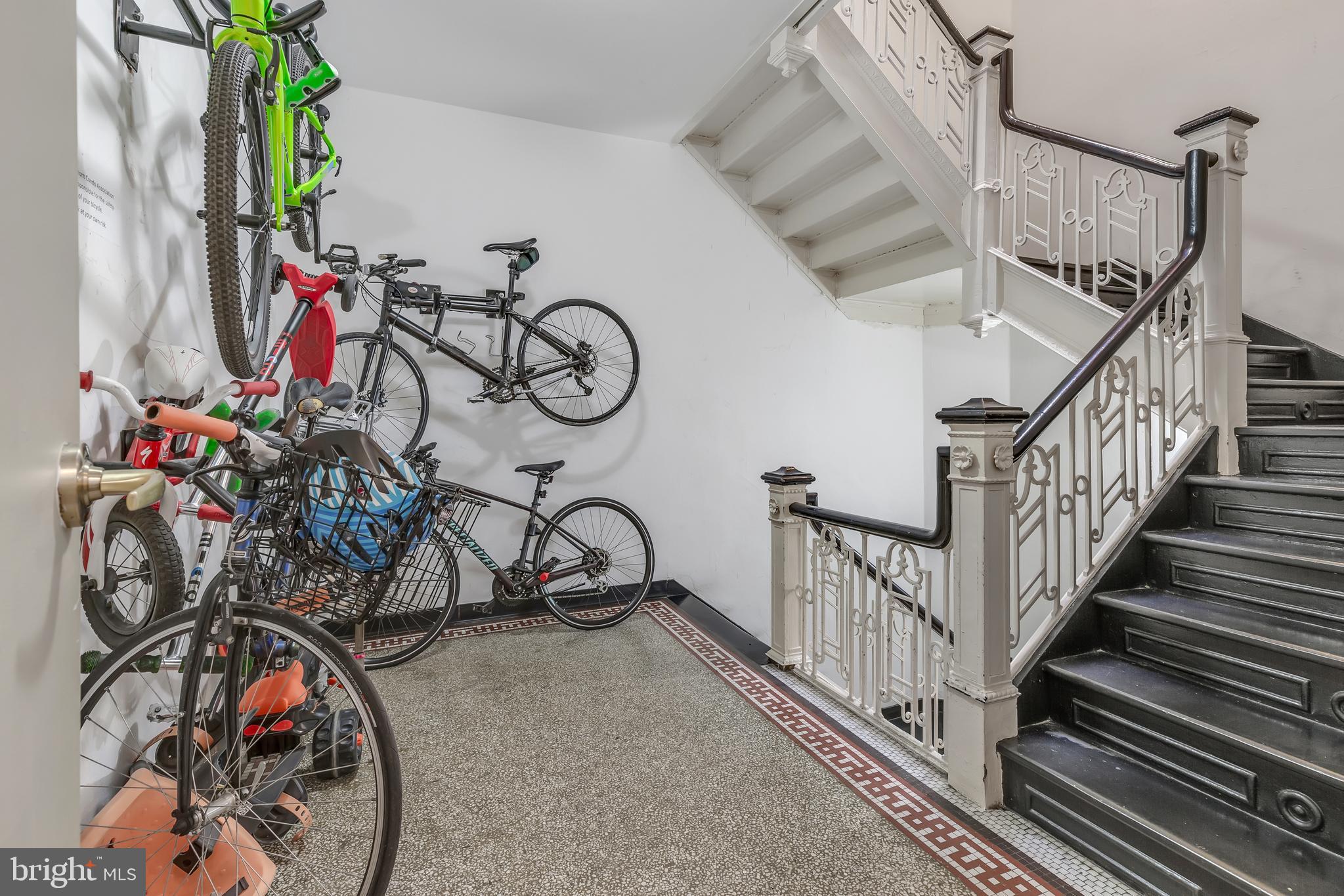 1831 Belmont Road Northwest, Unit 305 Washington, DC 20009 - Photo 18 of 19