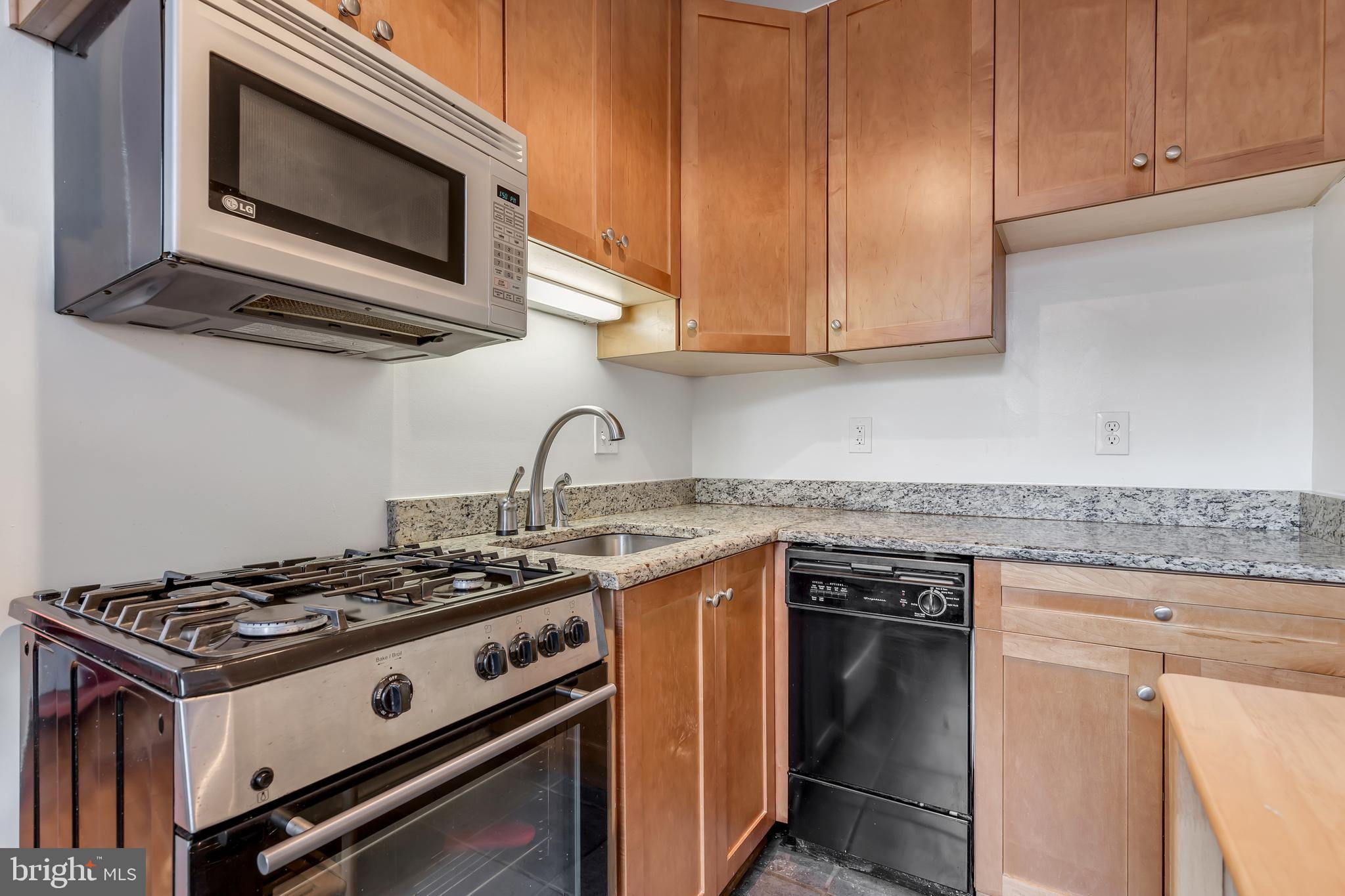 1831 Belmont Road Northwest, Unit 305 Washington, DC 20009 - Photo 8 of 19