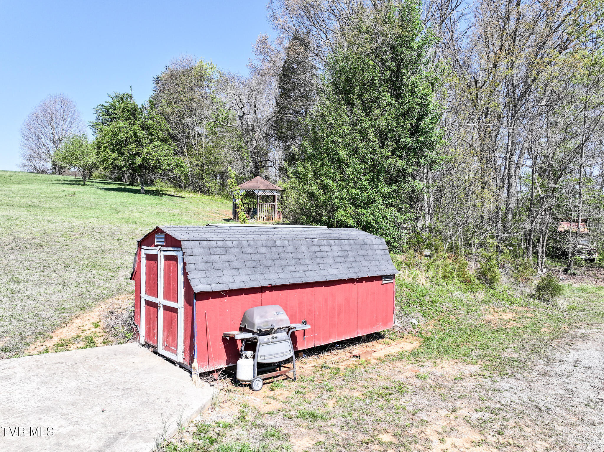 4061 Carters Valley Road Church Hill, TN 37642 - Photo 18 of 54 shed