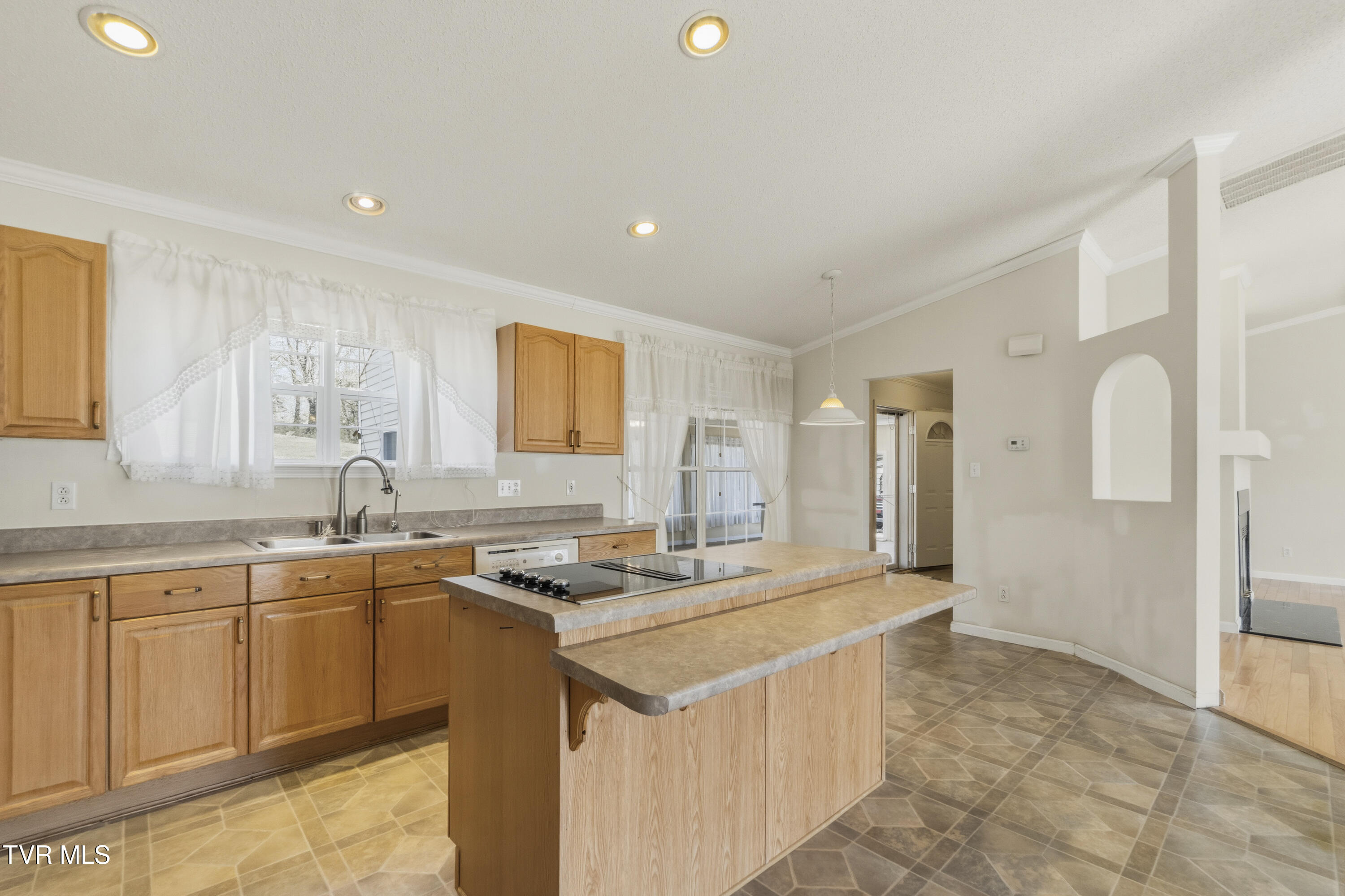4061 Carters Valley Road Church Hill, TN 37642 - Photo 31 of 54 kitchen