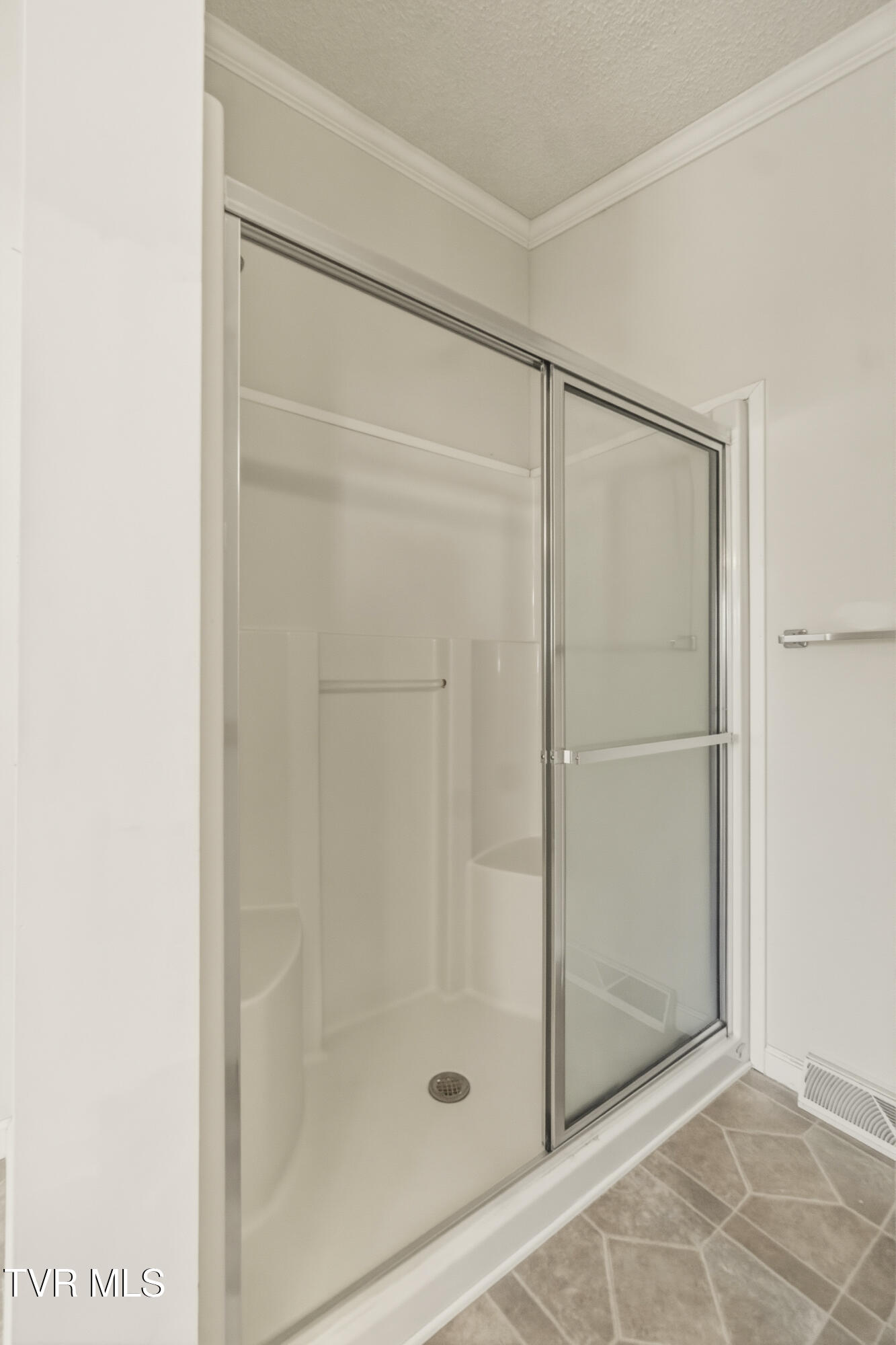 4061 Carters Valley Road Church Hill, TN 37642 - Photo 39 of 54 bathroom 1