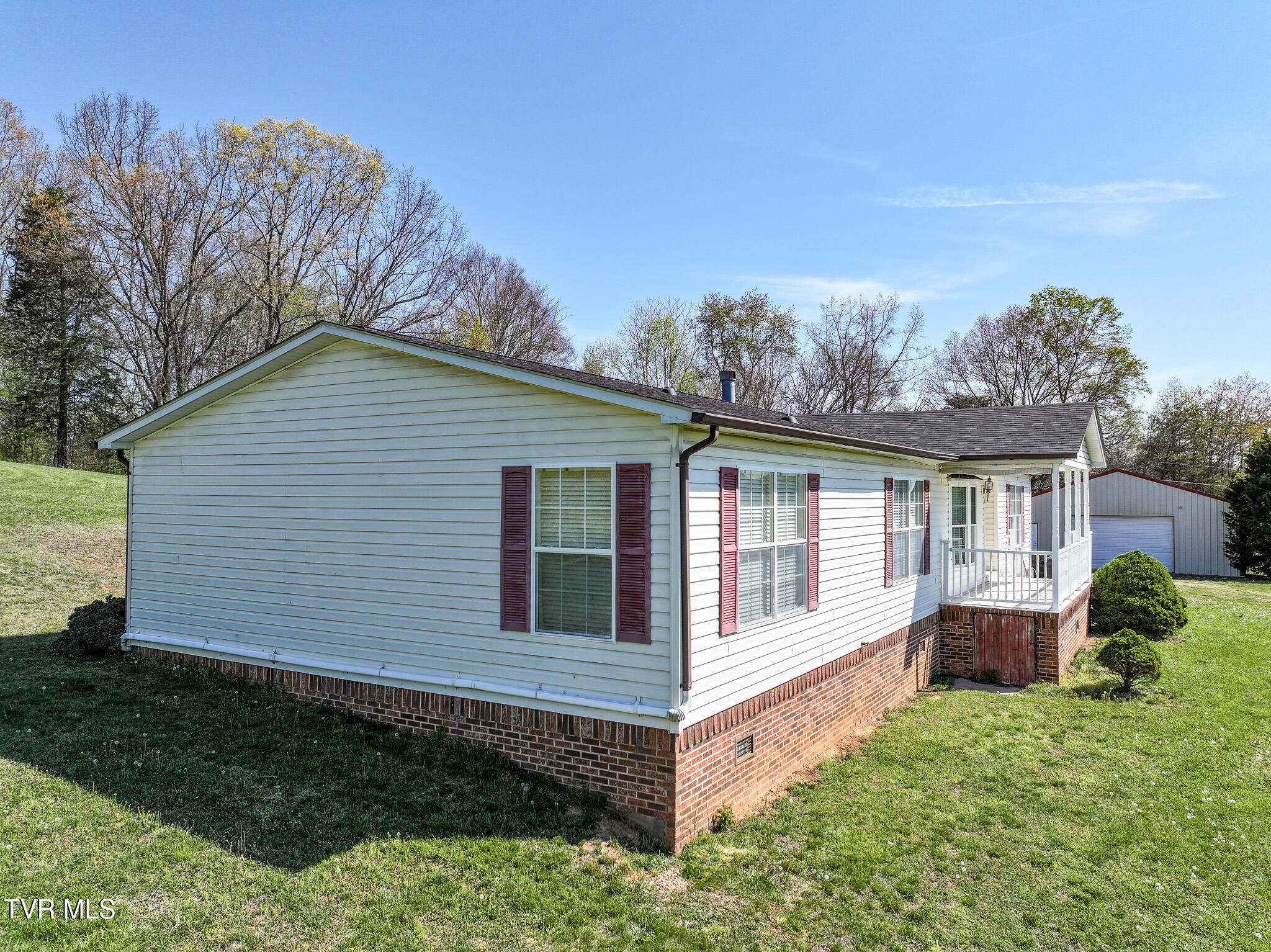 4061 Carters Valley Road Church Hill, TN 37642 - Photo 5 of 54 side