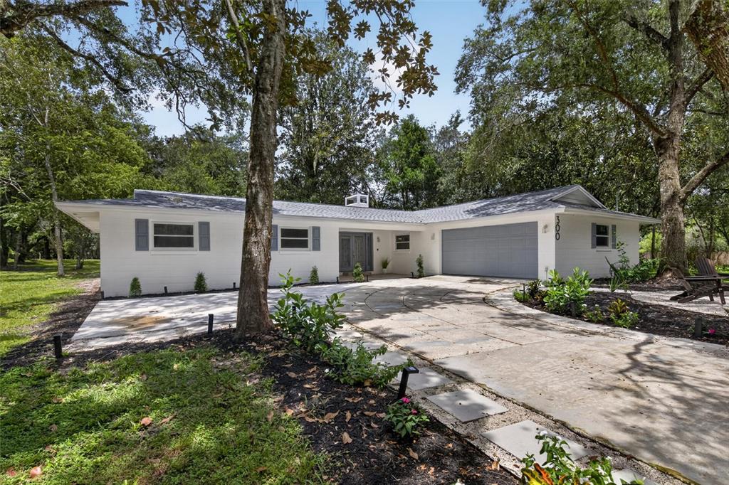 300 Scott Road Geneva, FL 32732 - Photo 3 of 87 Gallery Image 3