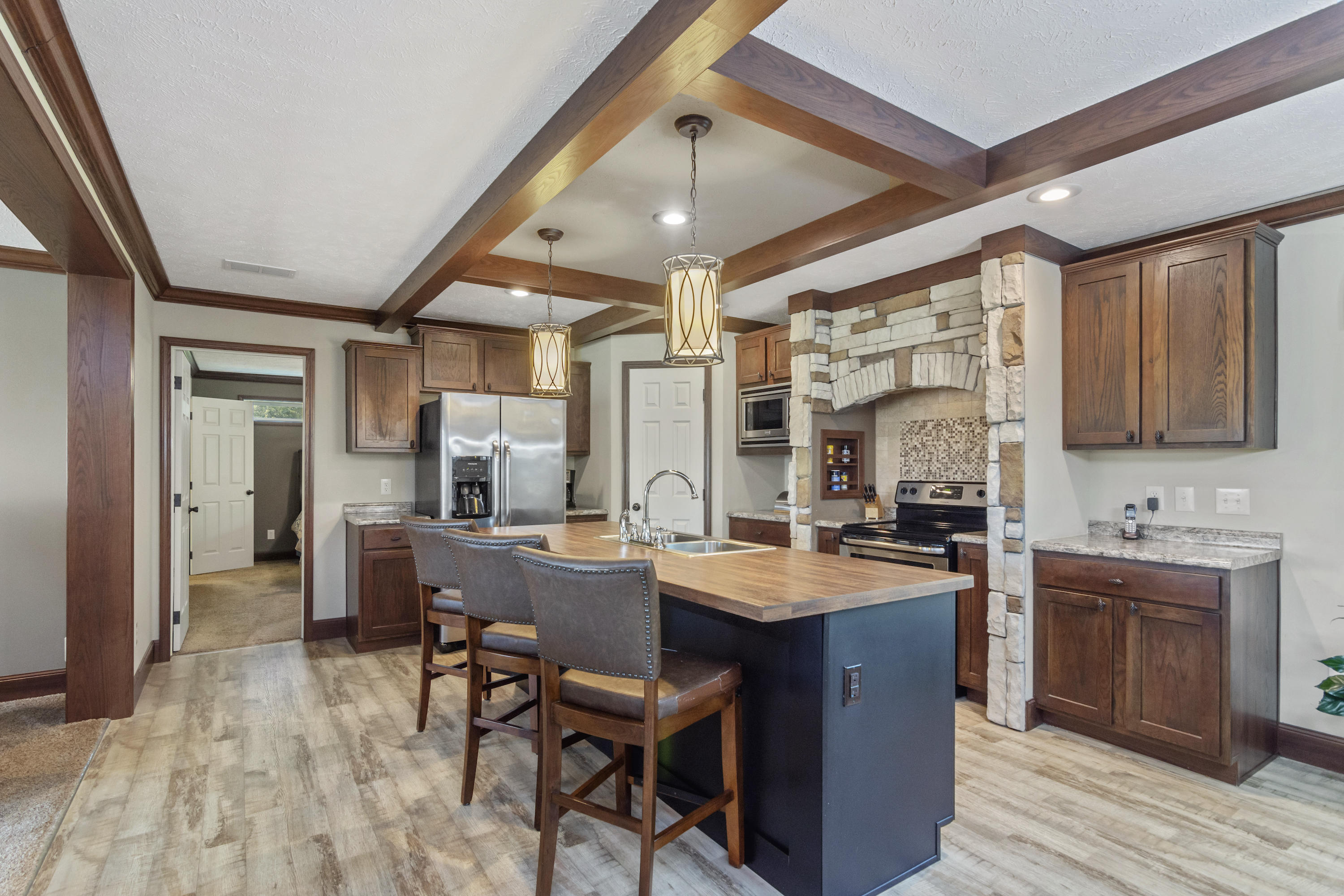 410 Perkins Rd-06