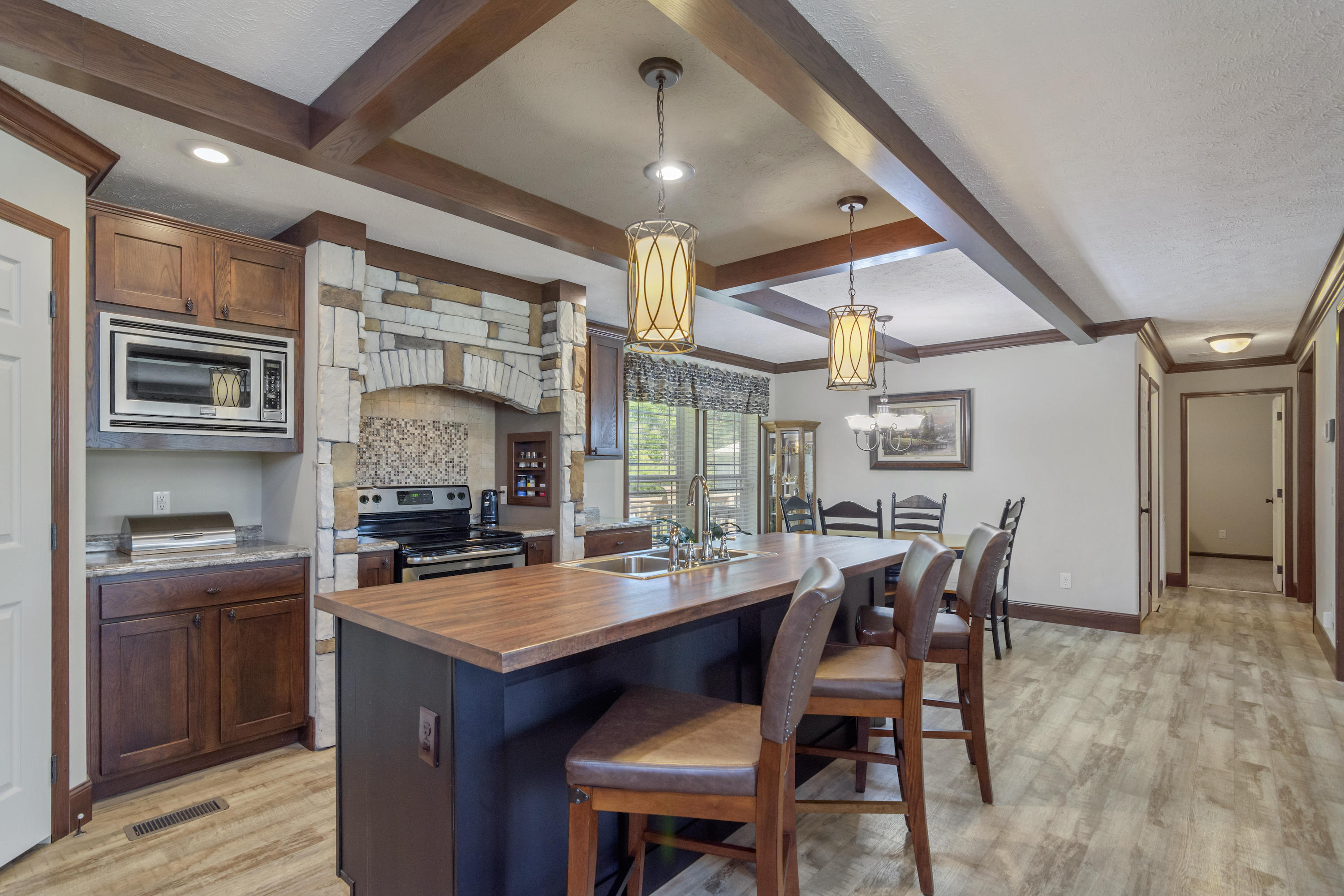 410 Perkins Rd-04