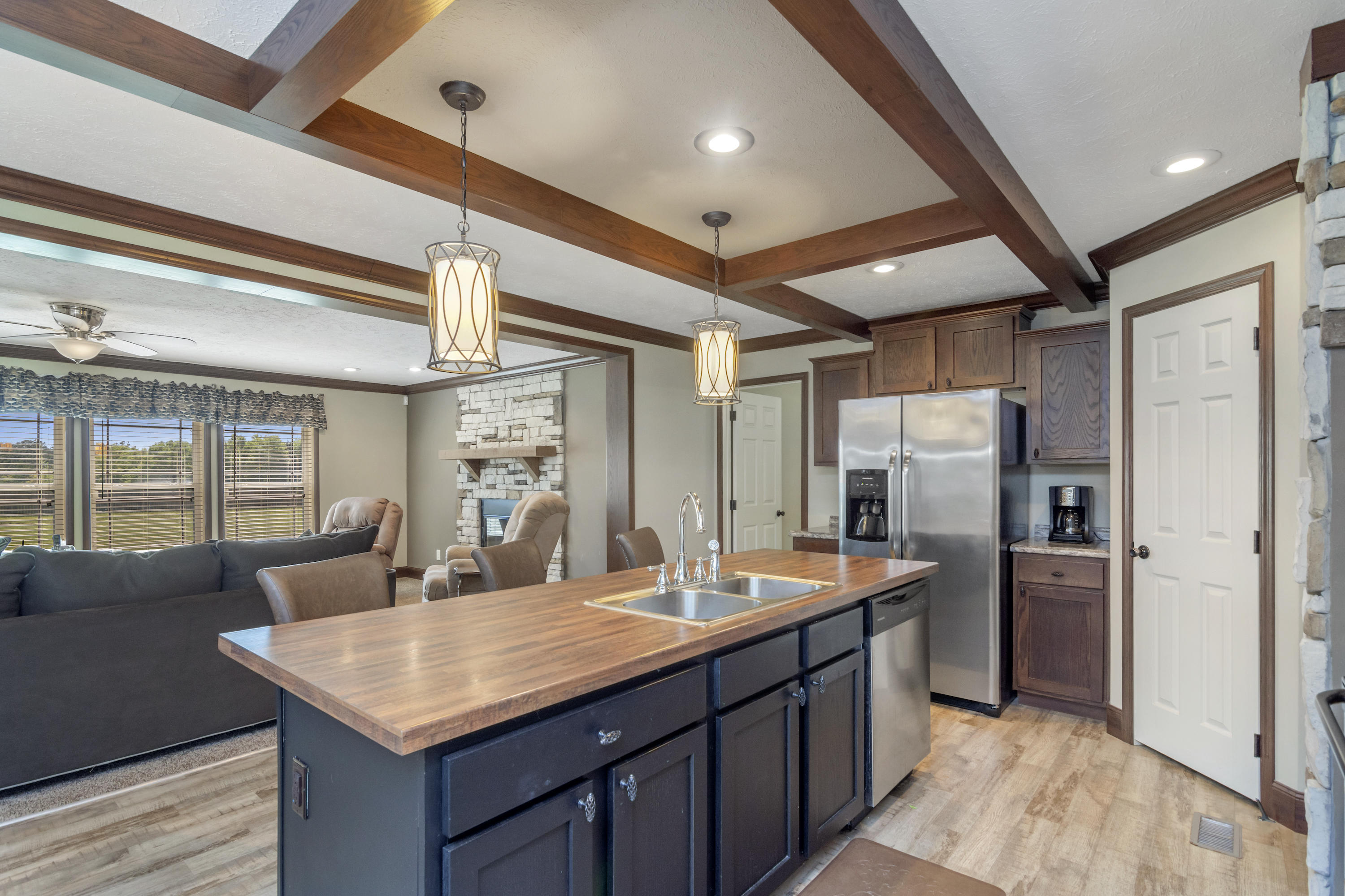 410 Perkins Rd-09