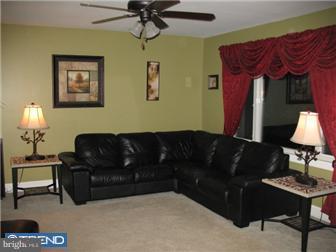 9 Gradlyn Drive Cookstown, NJ 08511 - Photo 3 of 10