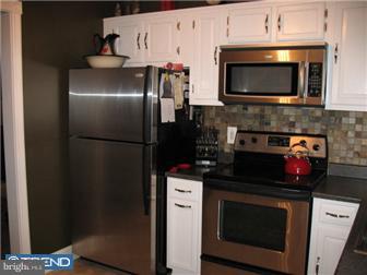 9 Gradlyn Drive Cookstown, NJ 08511 - Photo 5 of 10