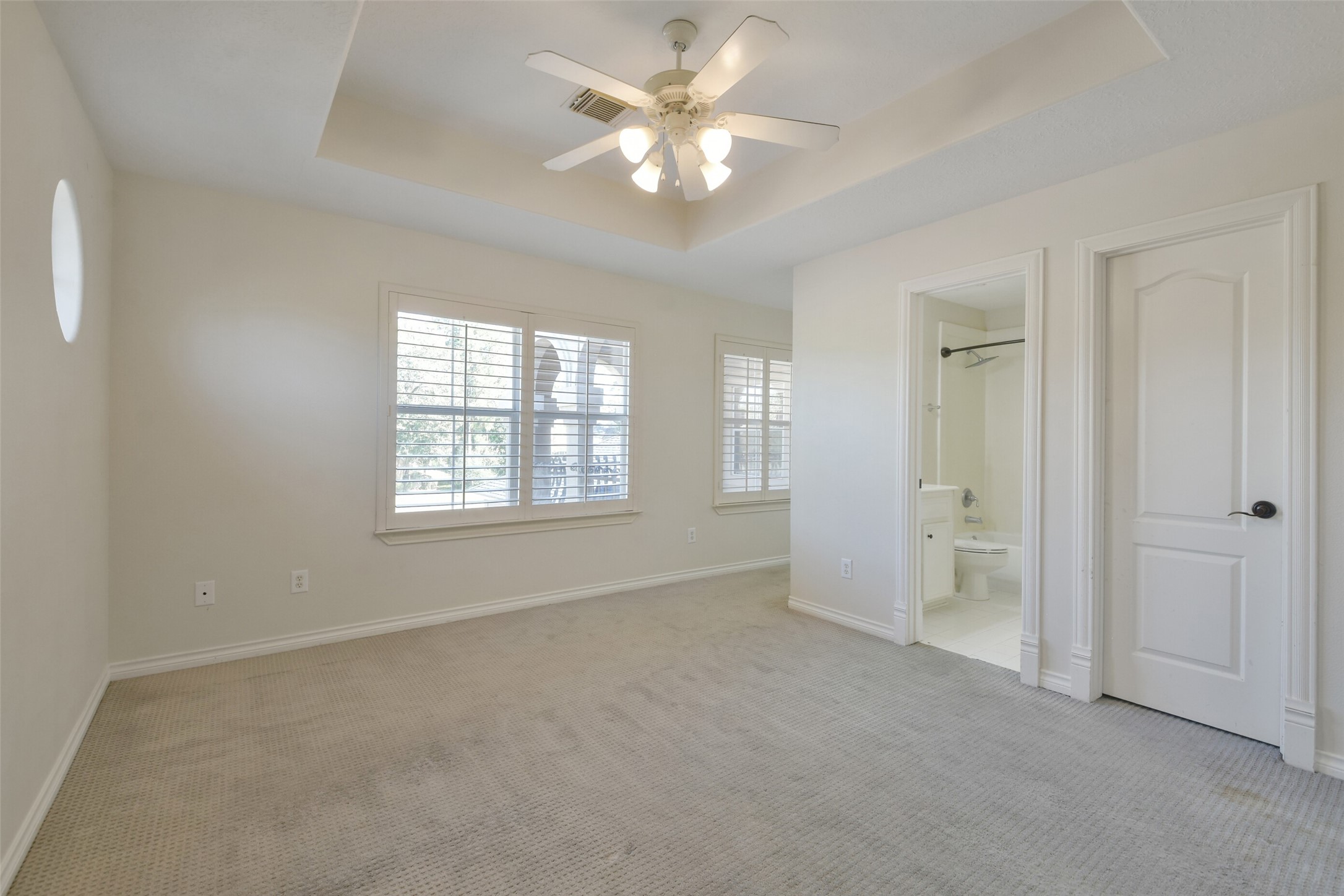 8114 Hideaway Lake Circle Spring, TX 77389 - Photo 36 of 50 a view of an empty room with a window
