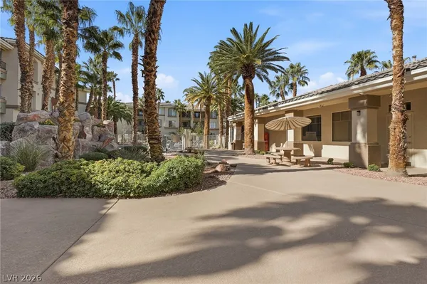 $194,500 | 7185 South Durango Drive, Unit 206, Las Vegas, NV 89113