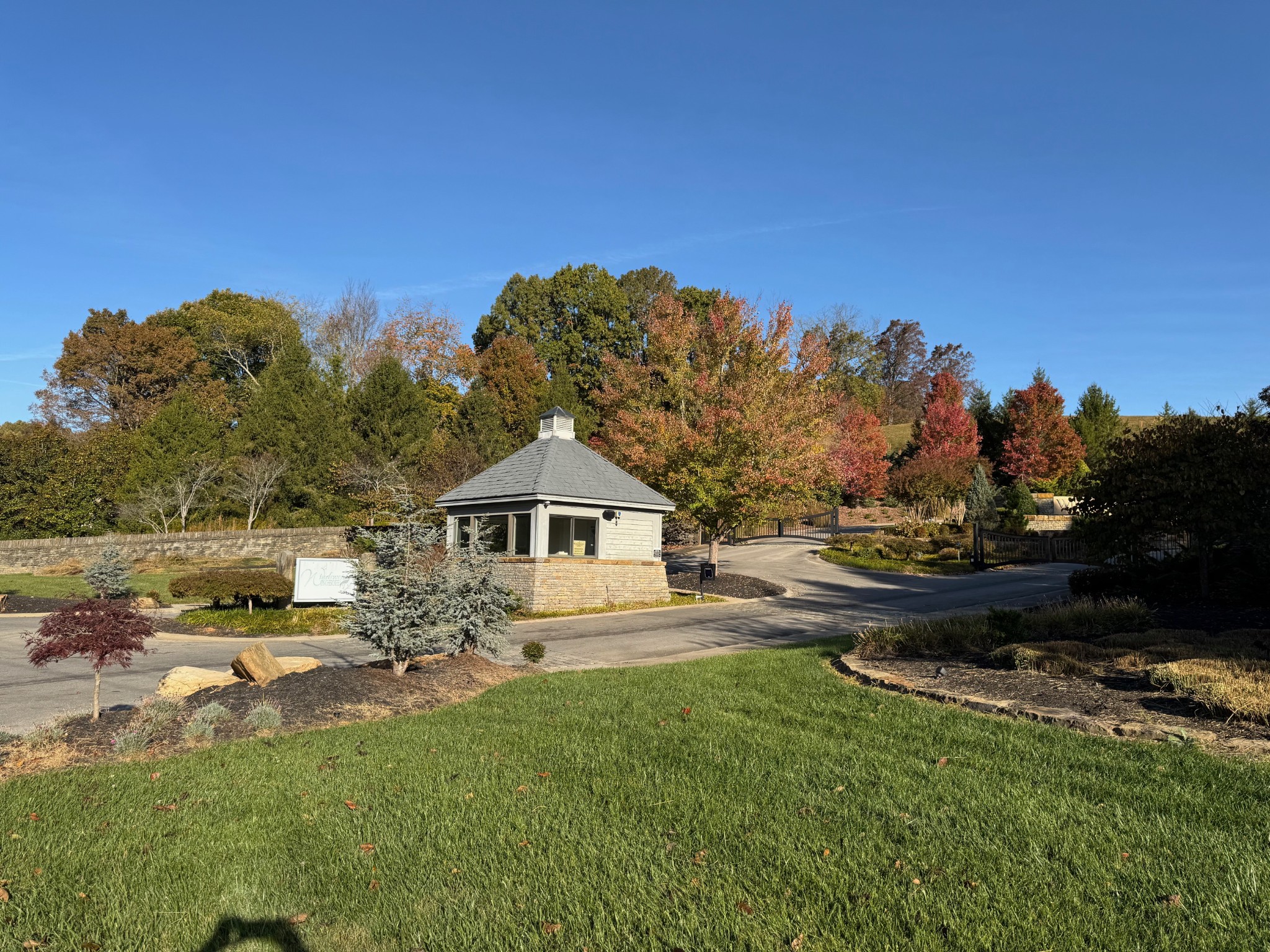 0 Waterview Way Morristown, TN 37814 - Photo 14 of 17 a front view of a house with a garden and yard