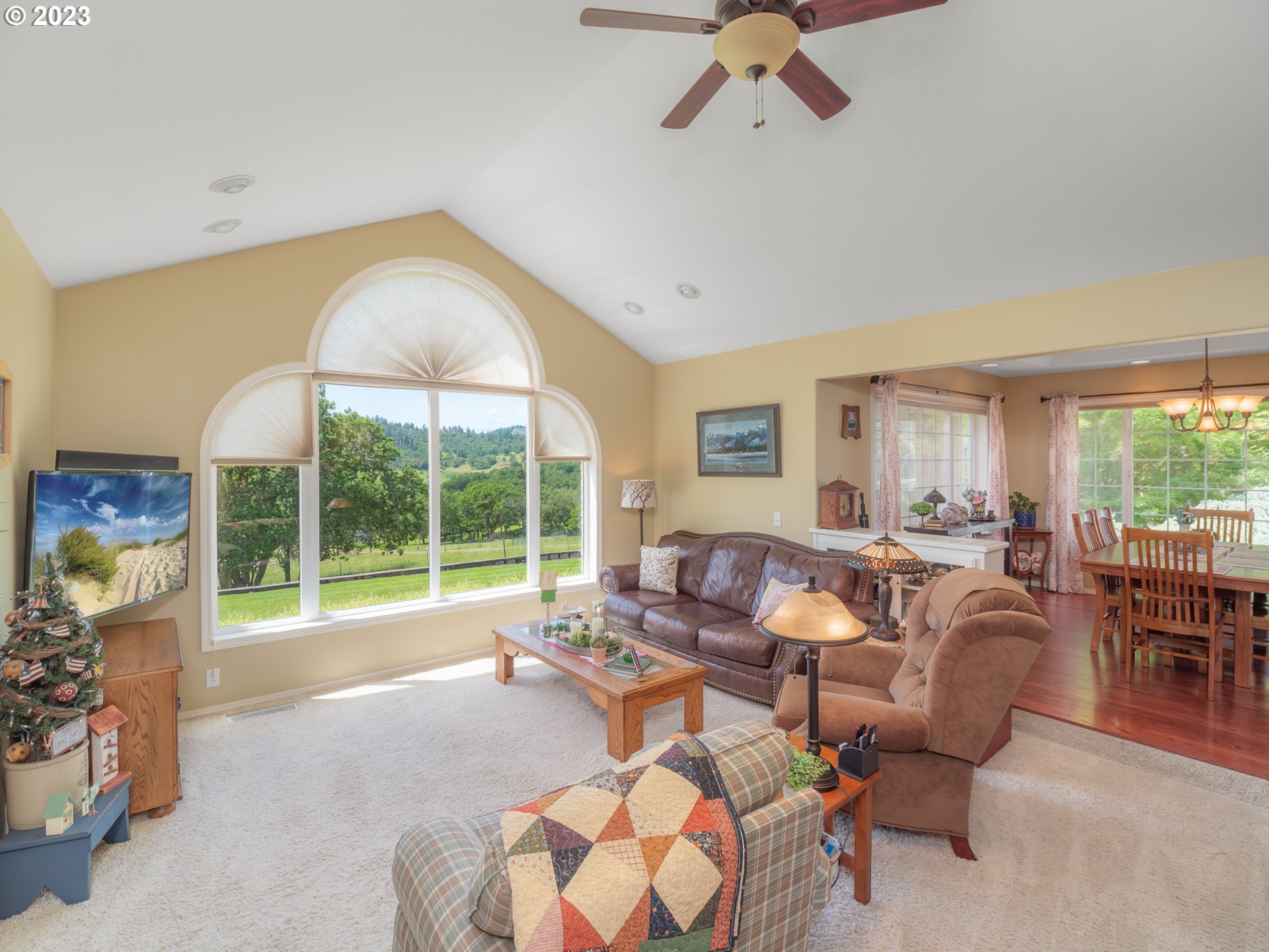 7778 North Bank Road Roseburg, OR 97470 - Photo 6 of 46 Gallery Image 6