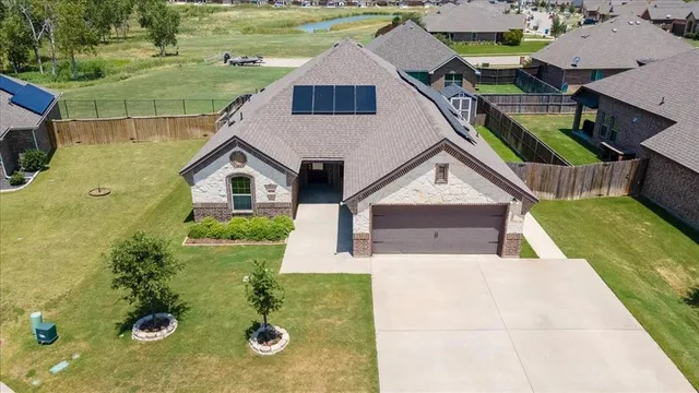 $324,900 | 4711 Bering Drive, Sanger, TX 76266