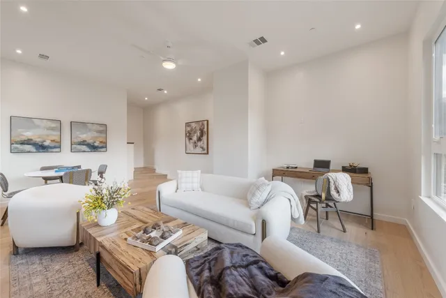 $1,985,000 | 4000 Greystone Drive, Austin, TX 78731