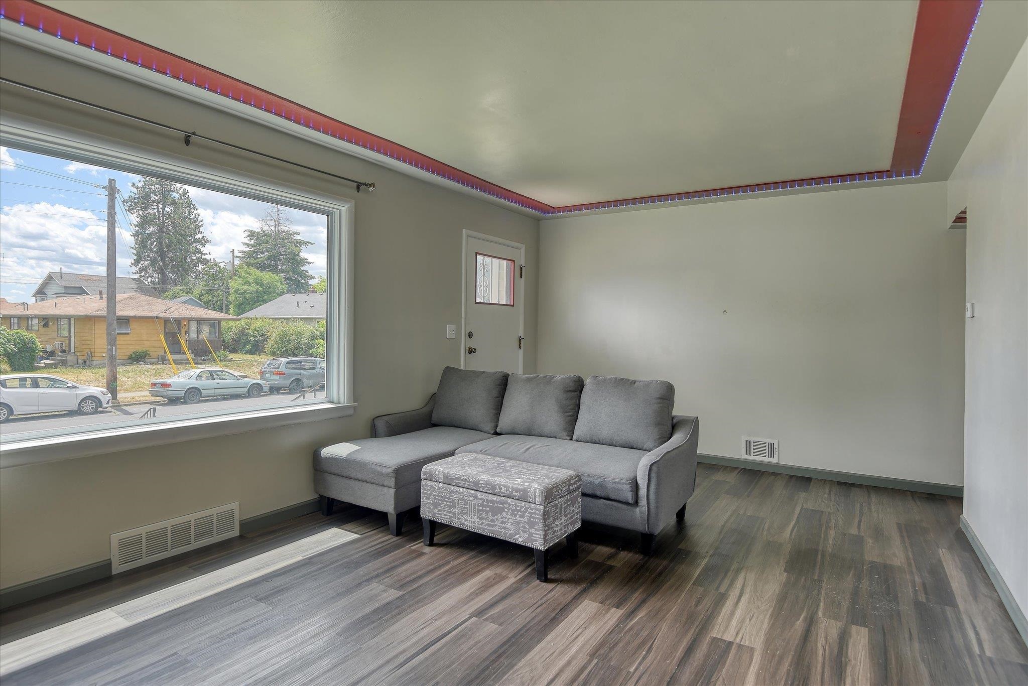 408 West Gordon Avenue Spokane, WA 99205 - Photo 6 of 44