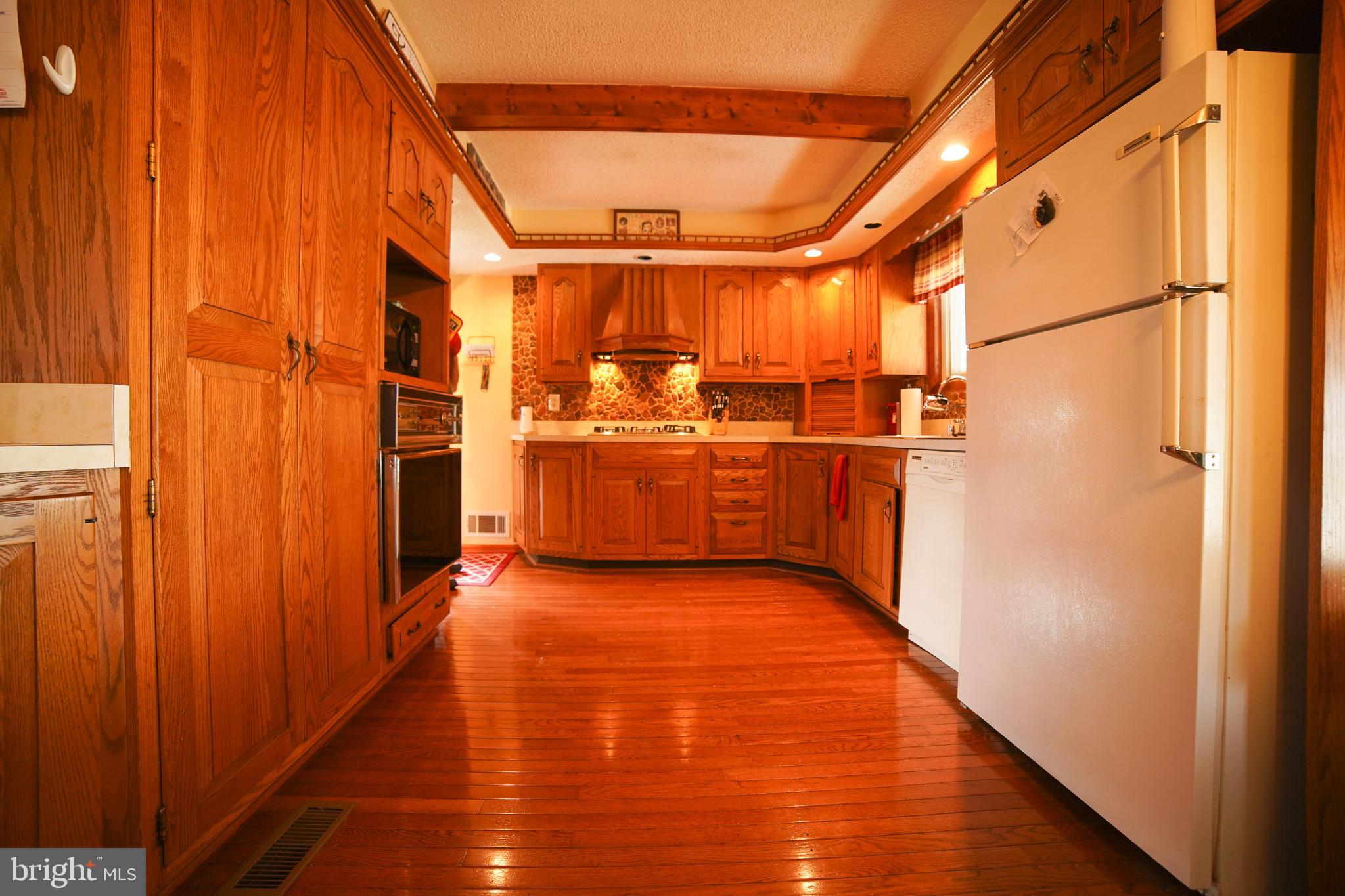 1503 Cavel Road Baltimore, MD 21237 - Photo 11 of 33