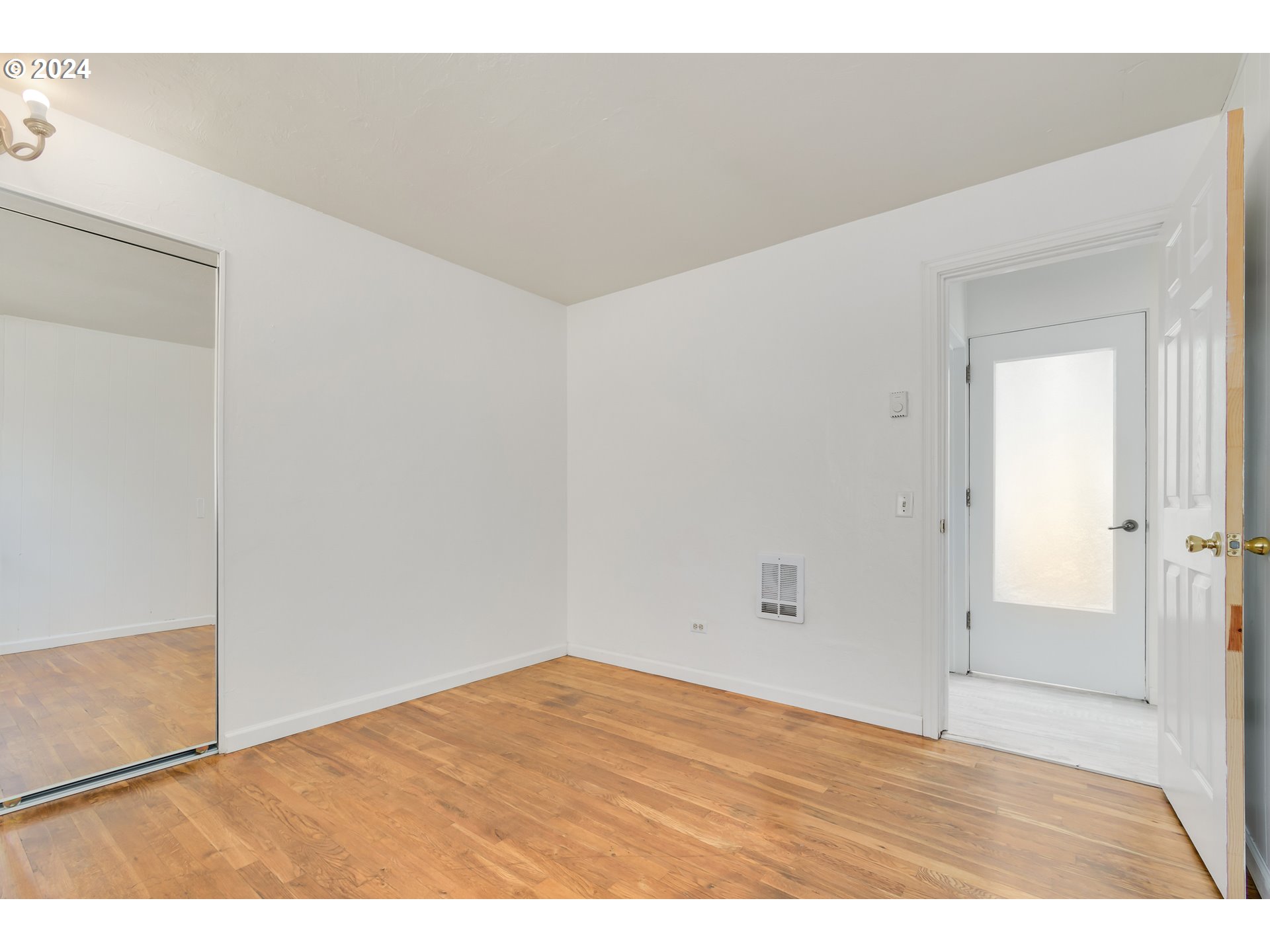 5 West 37th Avenue Eugene, OR 97405 - Photo 14 of 42 Bedroom