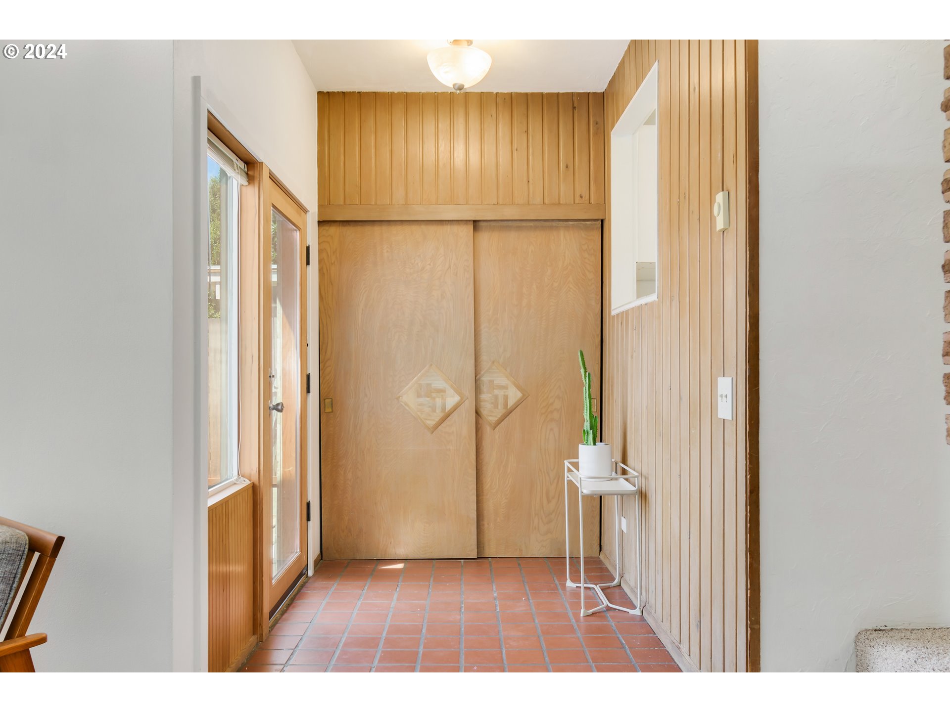 5 West 37th Avenue Eugene, OR 97405 - Photo 24 of 42 Entrance/Foyer