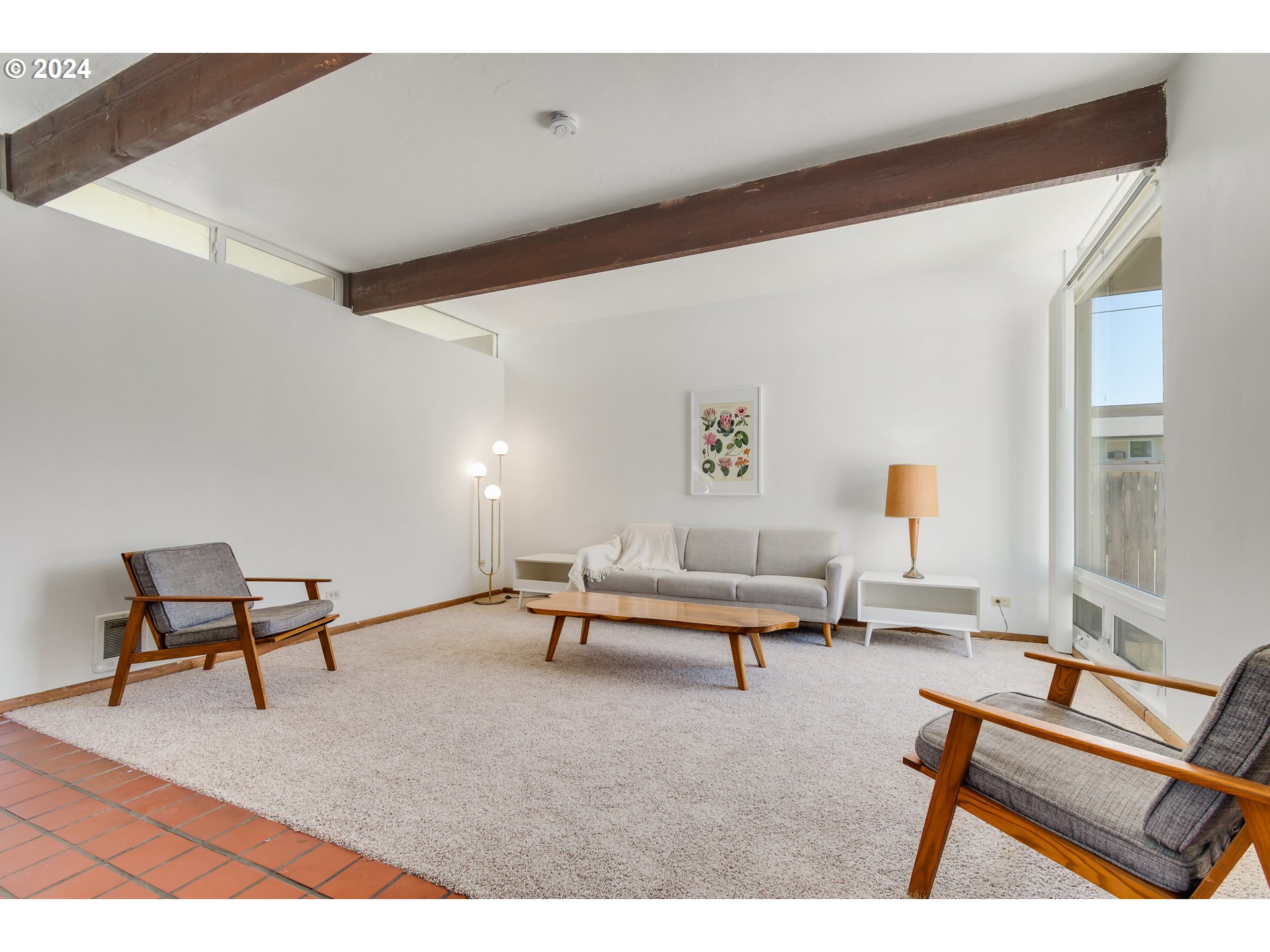 5 West 37th Avenue Eugene, OR 97405 - Photo 25 of 42 Living Room