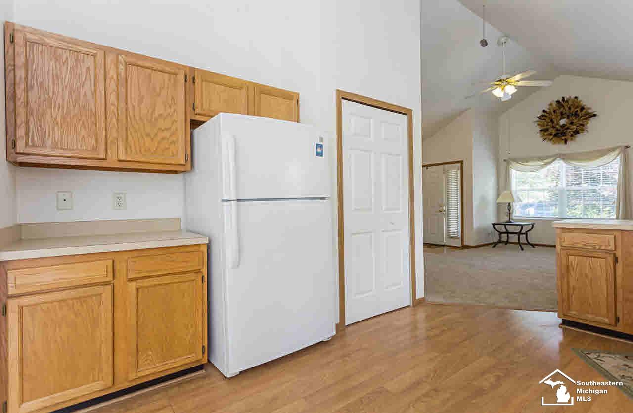 2625 Pinewood Road Temperance, MI 48182 - Photo 11 of 21 Kitchen (C)