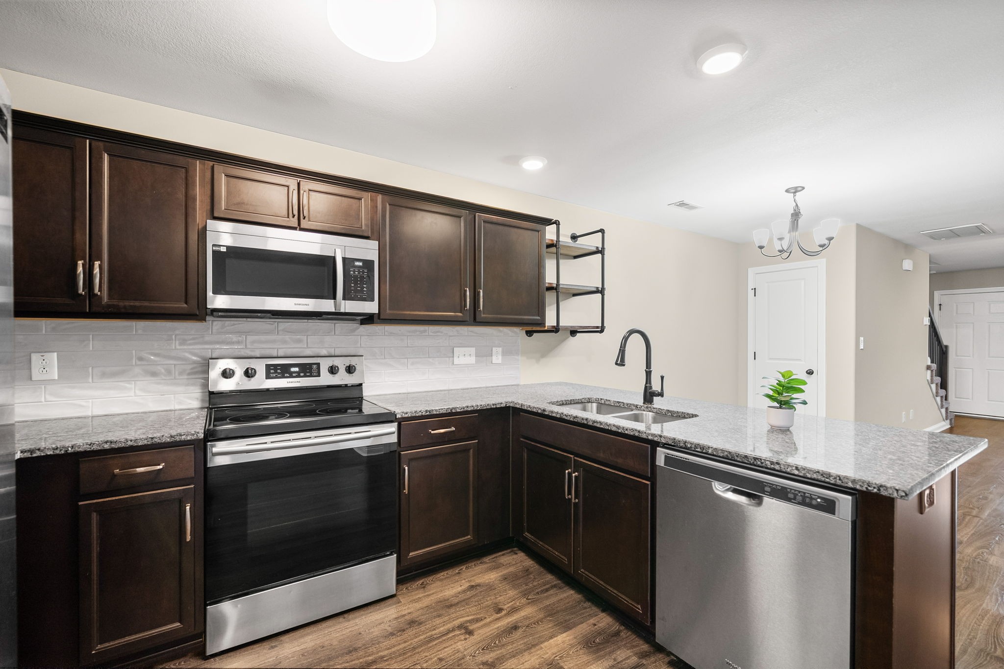 215 Alexander Boulevard Clarksville, TN 37040 - Photo 14 of 29