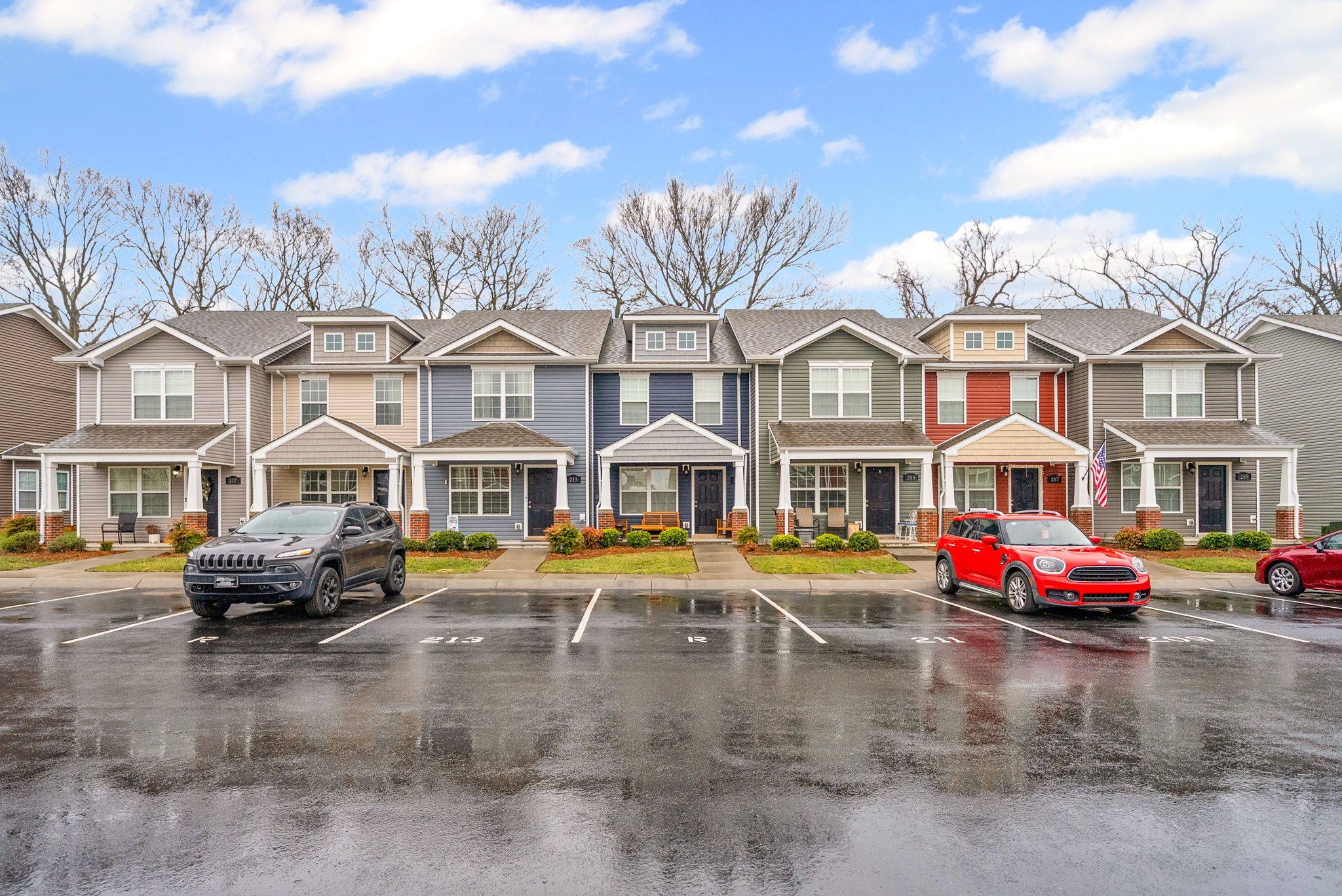 215 Alexander Boulevard Clarksville, TN 37040 - Photo 2 of 29