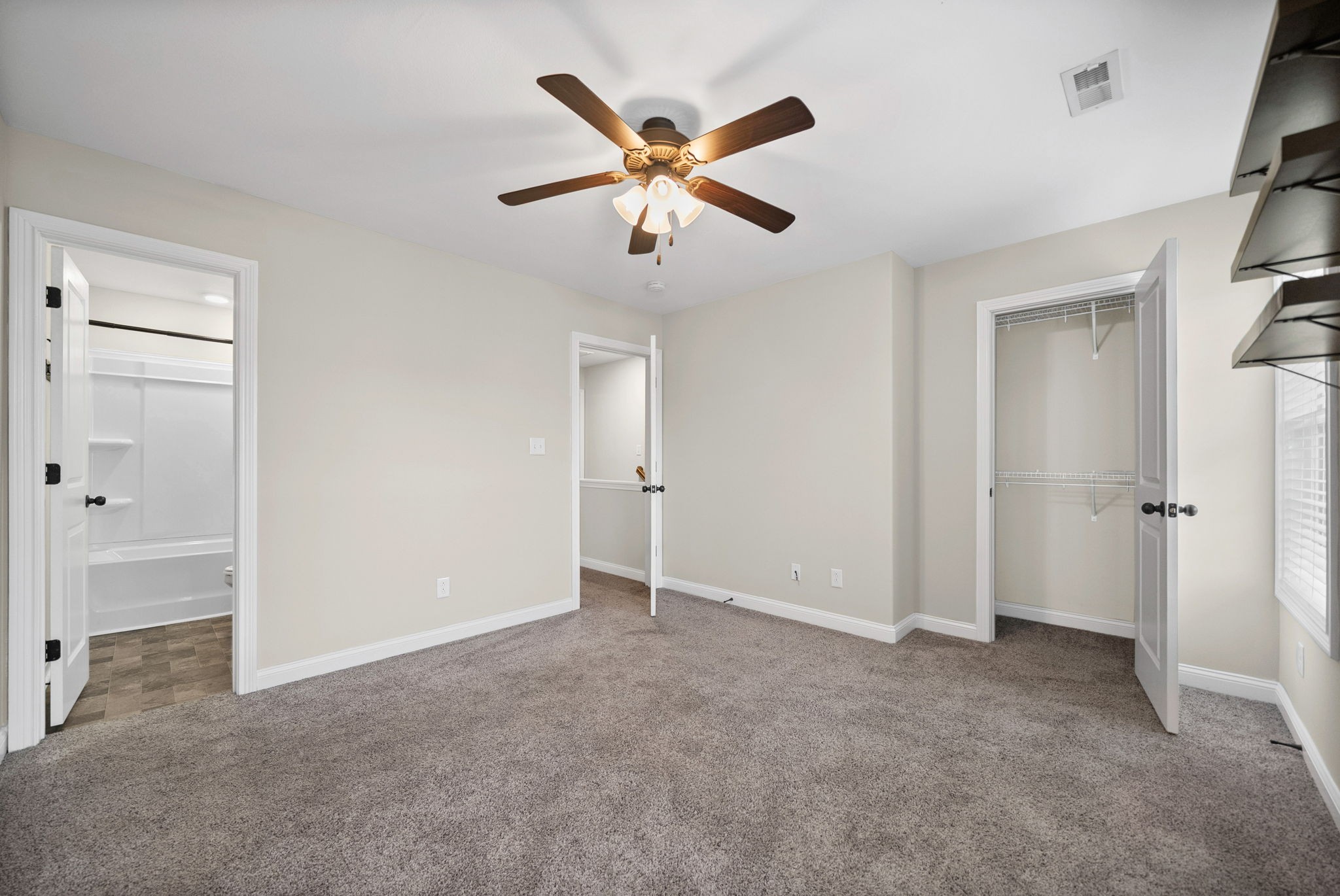 215 Alexander Boulevard Clarksville, TN 37040 - Photo 26 of 29