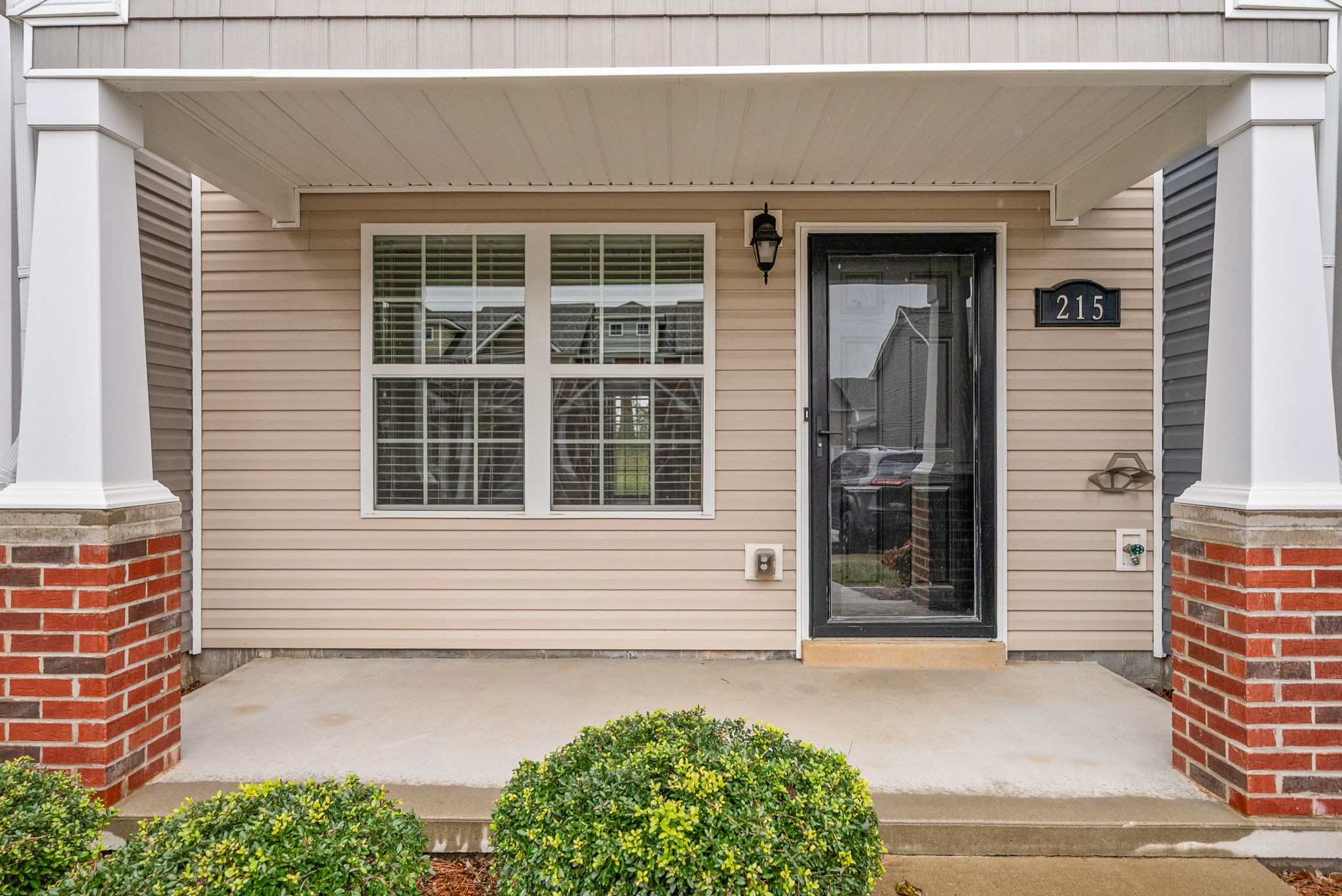 215 Alexander Boulevard Clarksville, TN 37040 - Photo 4 of 29