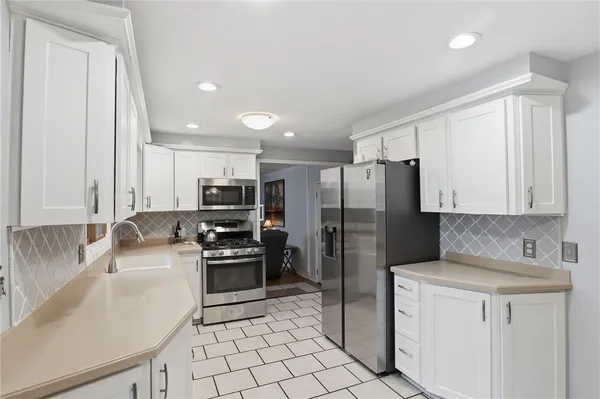 $299,900 | 79 Kaye Park Terrace, Gates, NY 14624