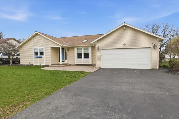 $299,900 | 79 Kaye Park Terrace, Gates, NY 14624