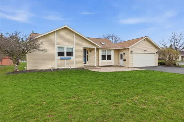 $299,900 | 79 Kaye Park Terrace, Gates, NY 14624