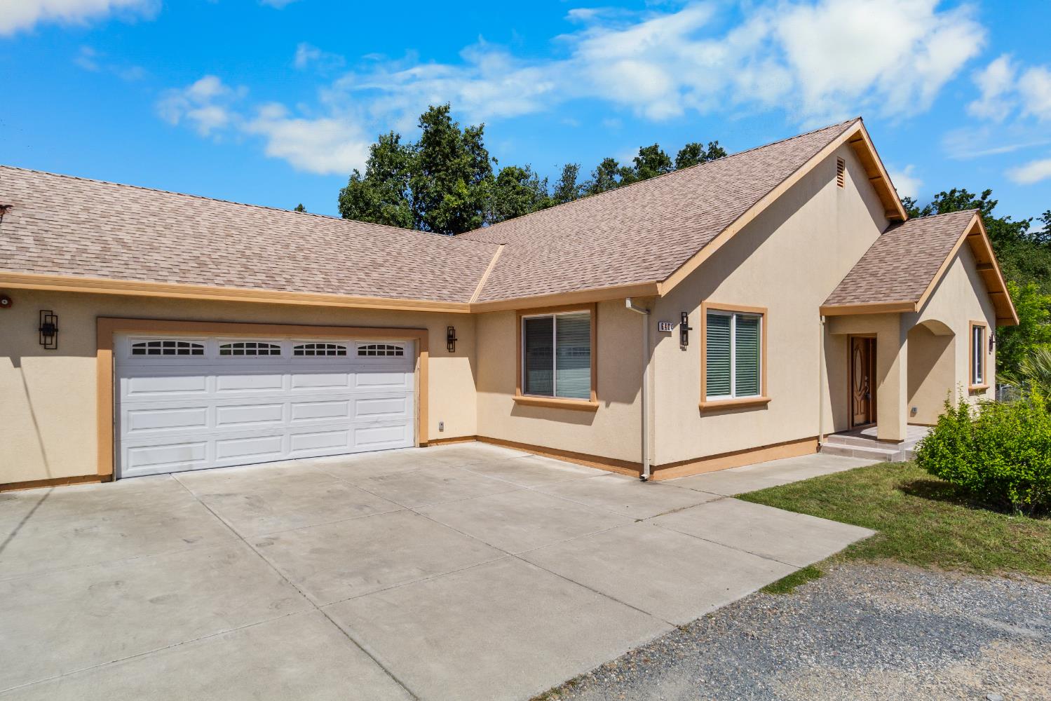 6404 Sylvan Road Citrus Heights, CA 95610 - Photo 2 of 20 a view of house and outdoor space