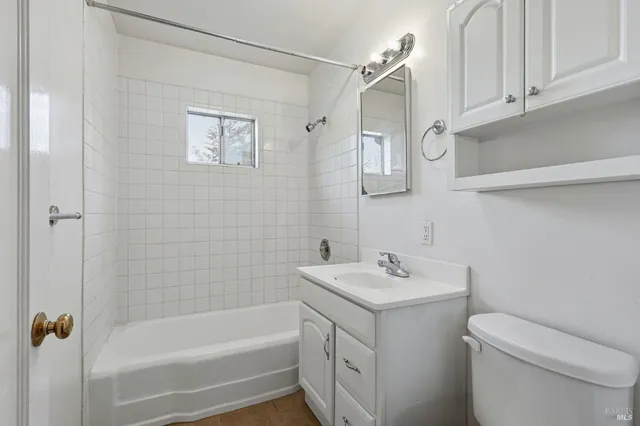 $1,119,000 | 834 Meadowsweet Drive, Corte Madera, CA 94925