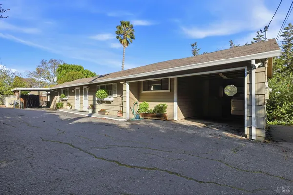 $1,049,000 | 834 Meadowsweet Drive, Corte Madera, CA 94925