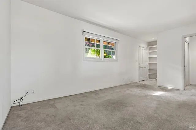 $1,119,000 | 834 Meadowsweet Drive, Corte Madera, CA 94925