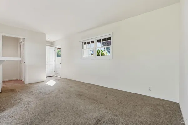 $1,049,000 | 834 Meadowsweet Drive, Corte Madera, CA 94925