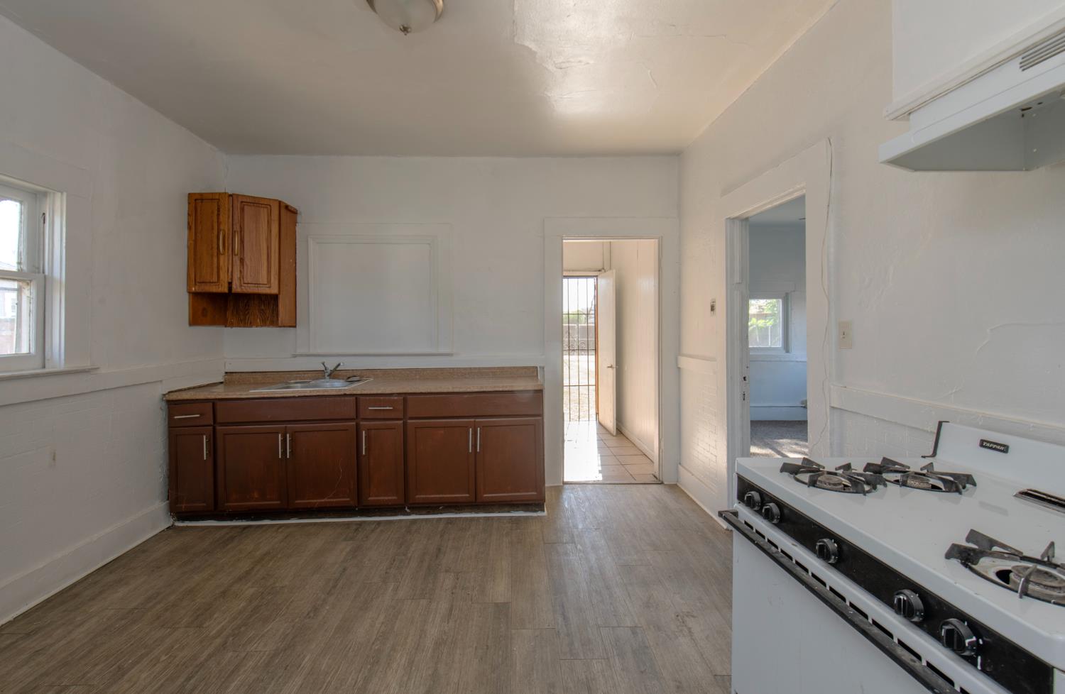 1107 O Street Sanger, CA 93657 - Photo 9 of 15