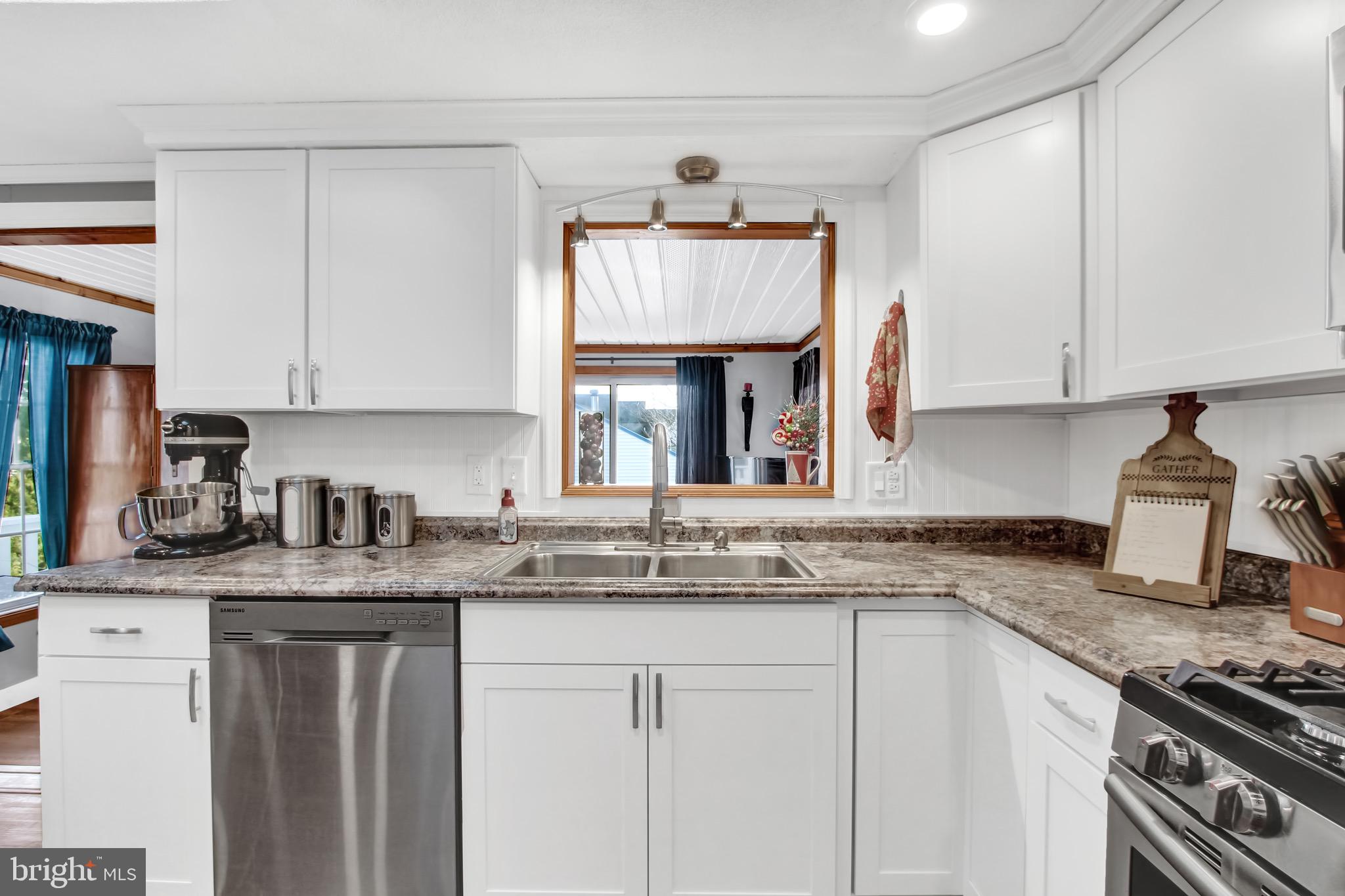 206 Forest Hills Road Red Lion, PA 17356 - Photo 8 of 28 Gallery Image 8