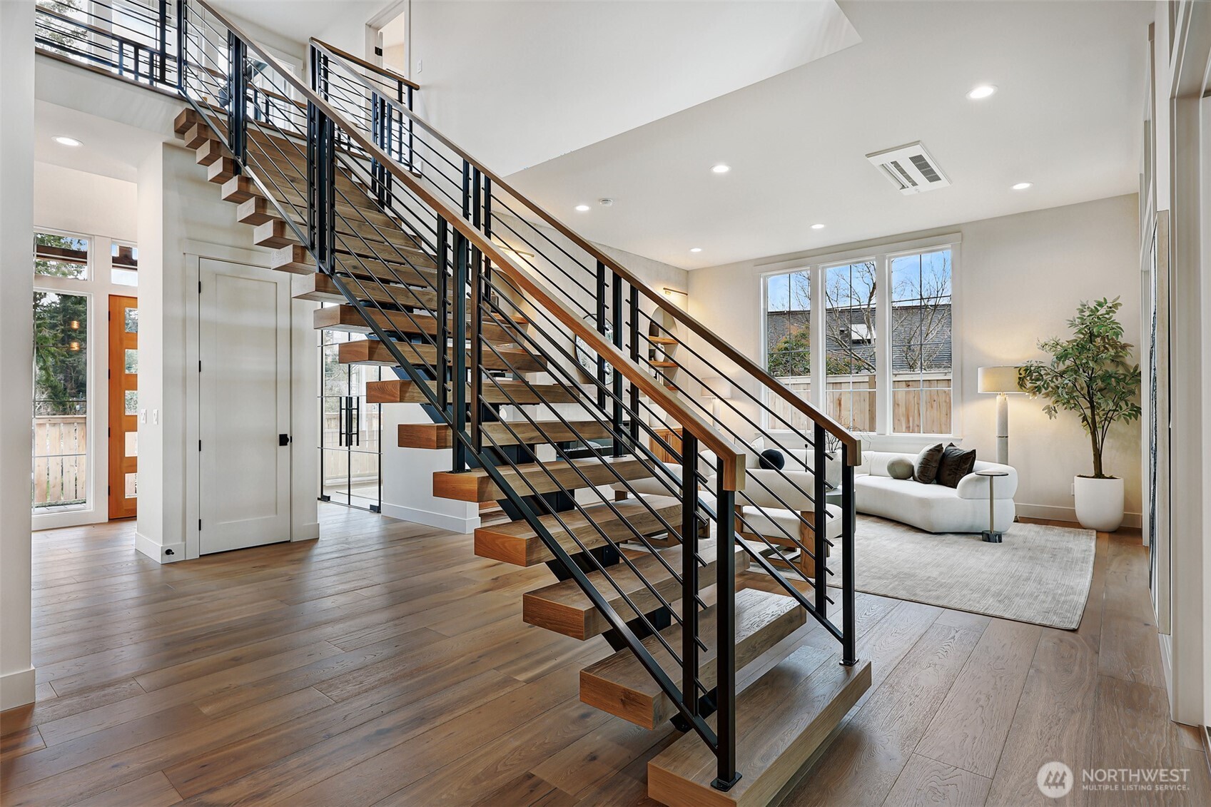 8217 22nd Place Northeast Seattle, WA 98115 - Photo 18 of 40