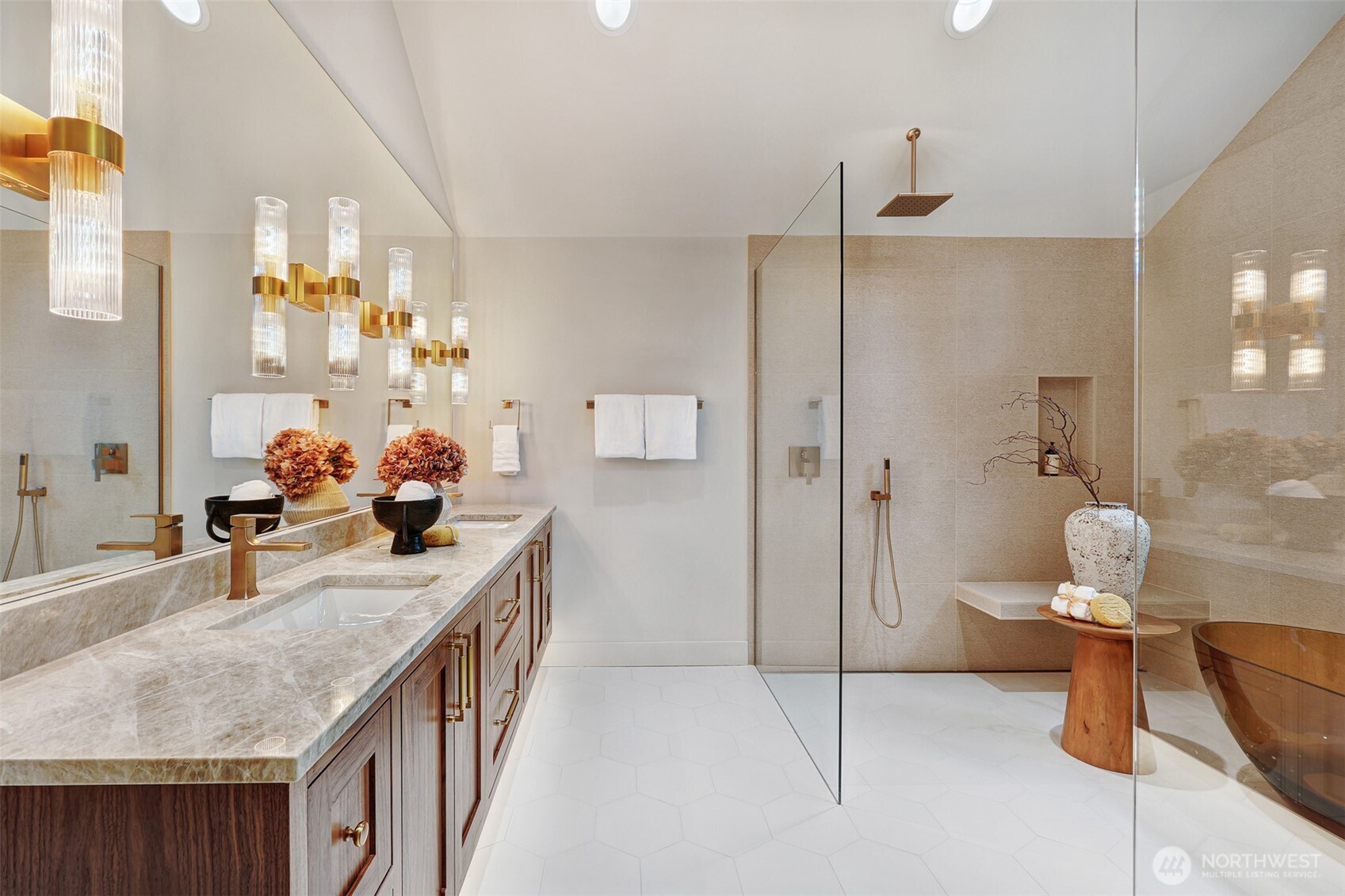 8217 22nd Place Northeast Seattle, WA 98115 - Photo 23 of 40