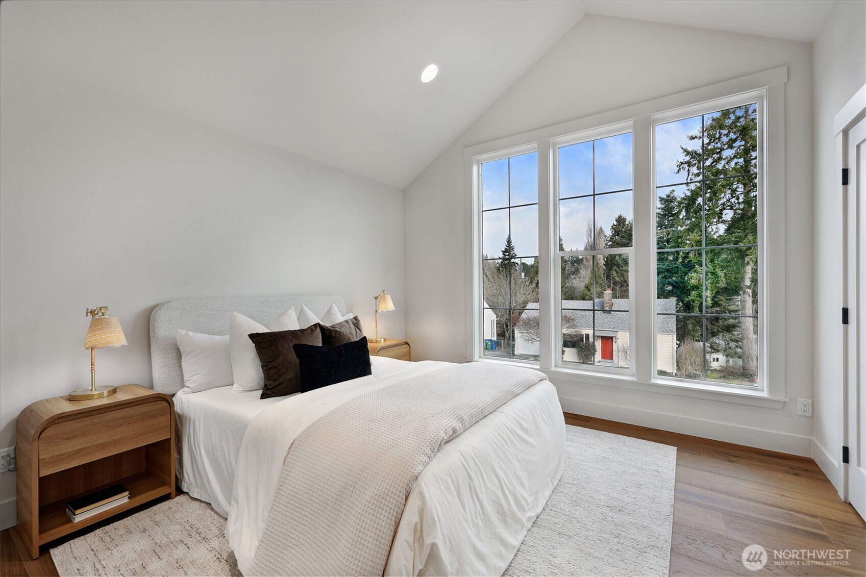 8217 22nd Place Northeast Seattle, WA 98115 - Photo 27 of 40