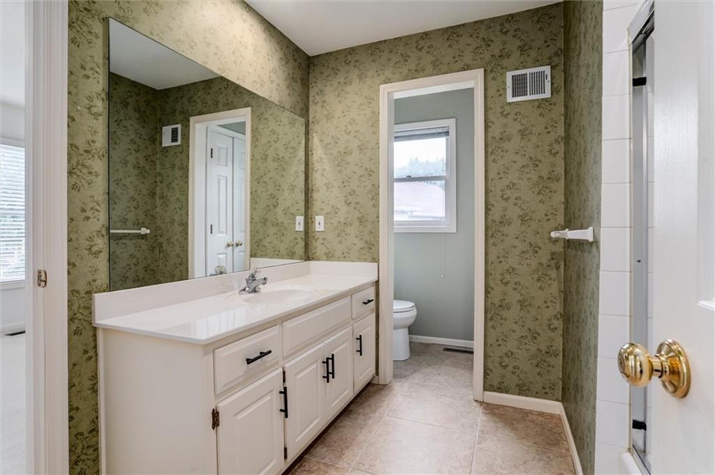 6001 Hallet Street Shawnee, KS 66216 - Photo 24 of 36