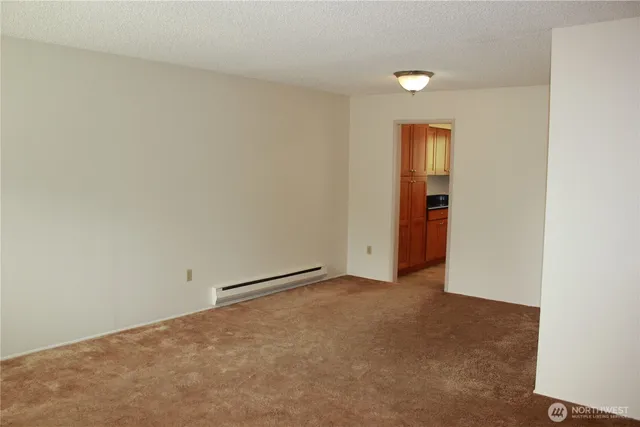 $2,725 | 17404 Northeast 27th Street, Redmond, WA 98052