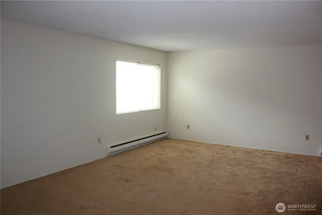 $2,725 | 17404 Northeast 27th Street, Redmond, WA 98052