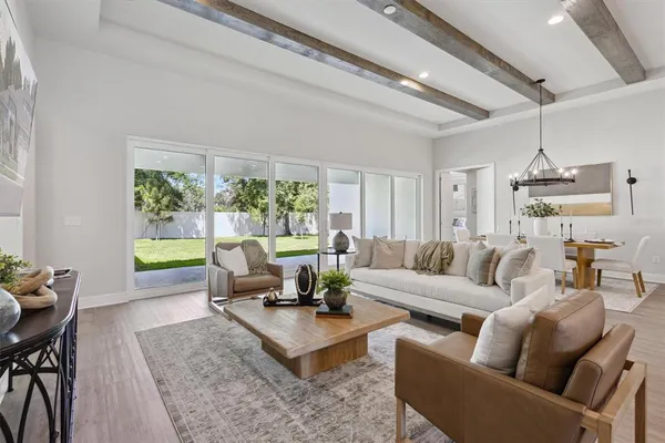 $949,990 | 4517 Foley Grv Drive, Valrico, FL 33596