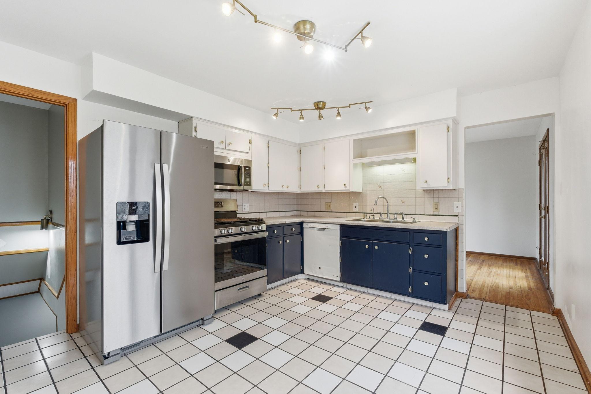 2082 Diffley Road Eagan, MN 55122 - Photo 18 of 37