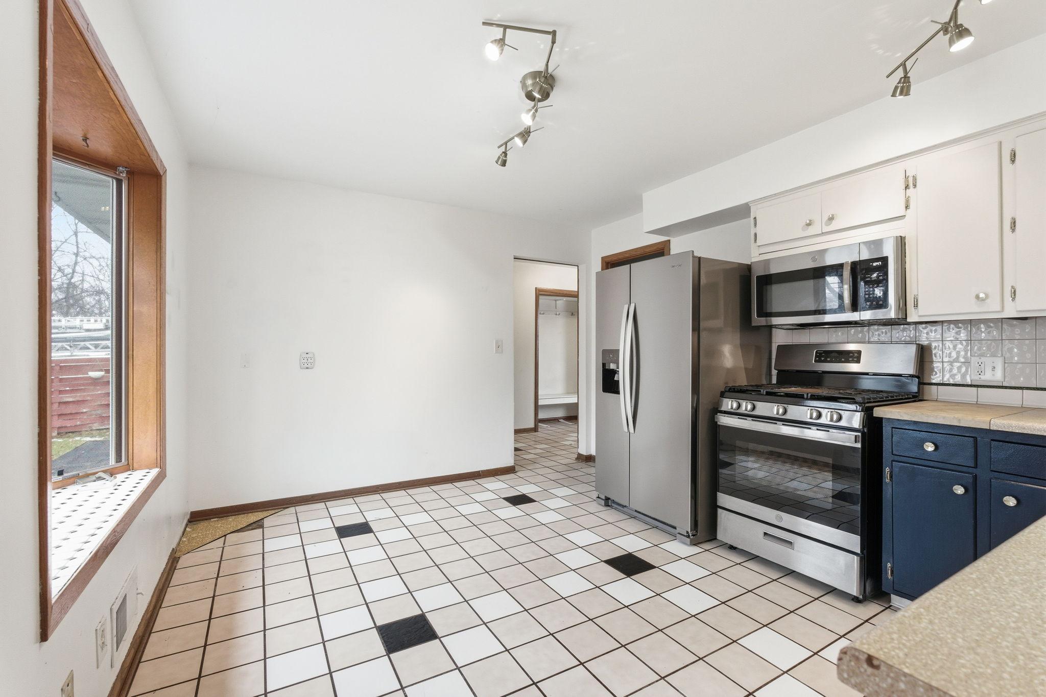 2082 Diffley Road Eagan, MN 55122 - Photo 21 of 37