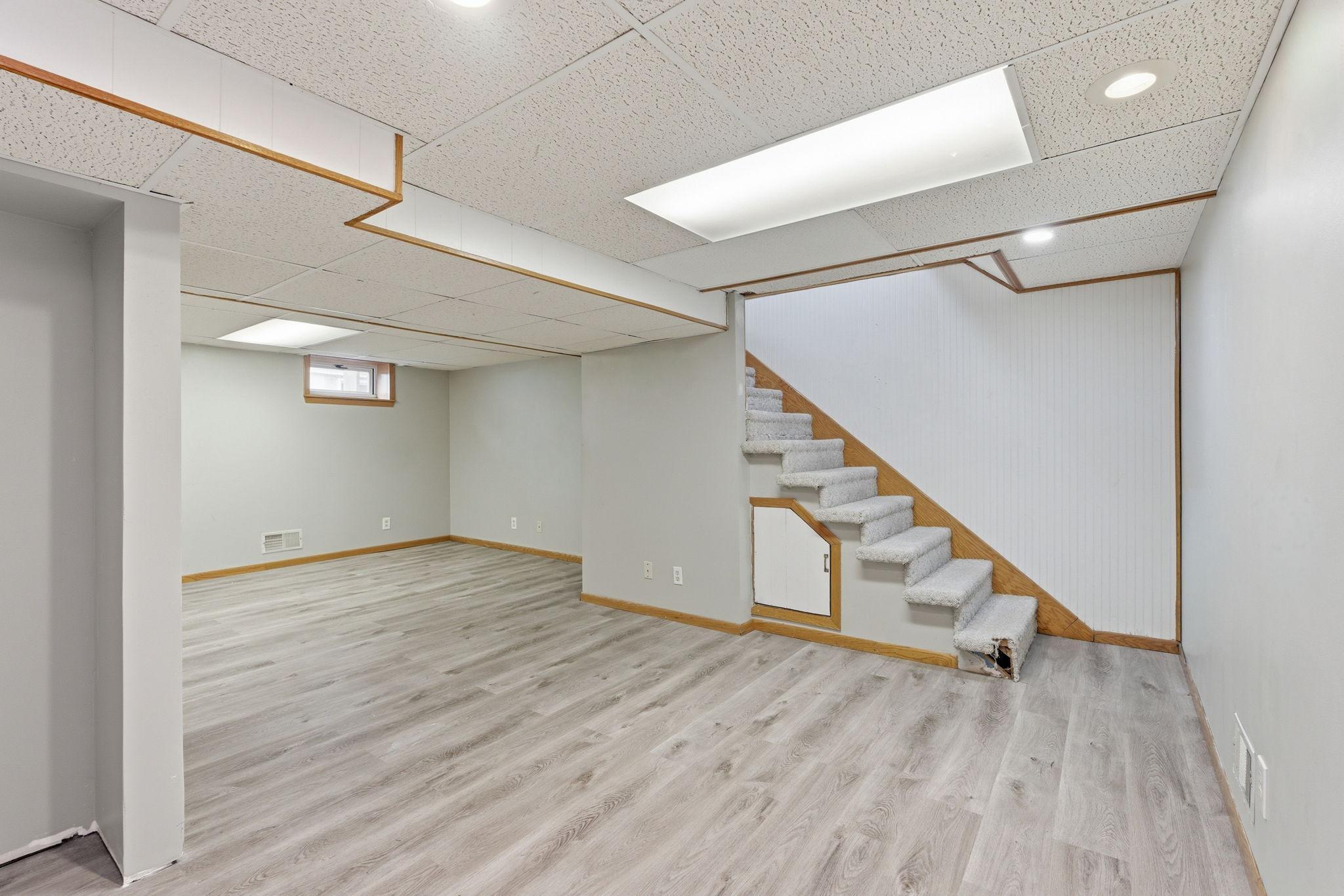 2082 Diffley Road Eagan, MN 55122 - Photo 29 of 37