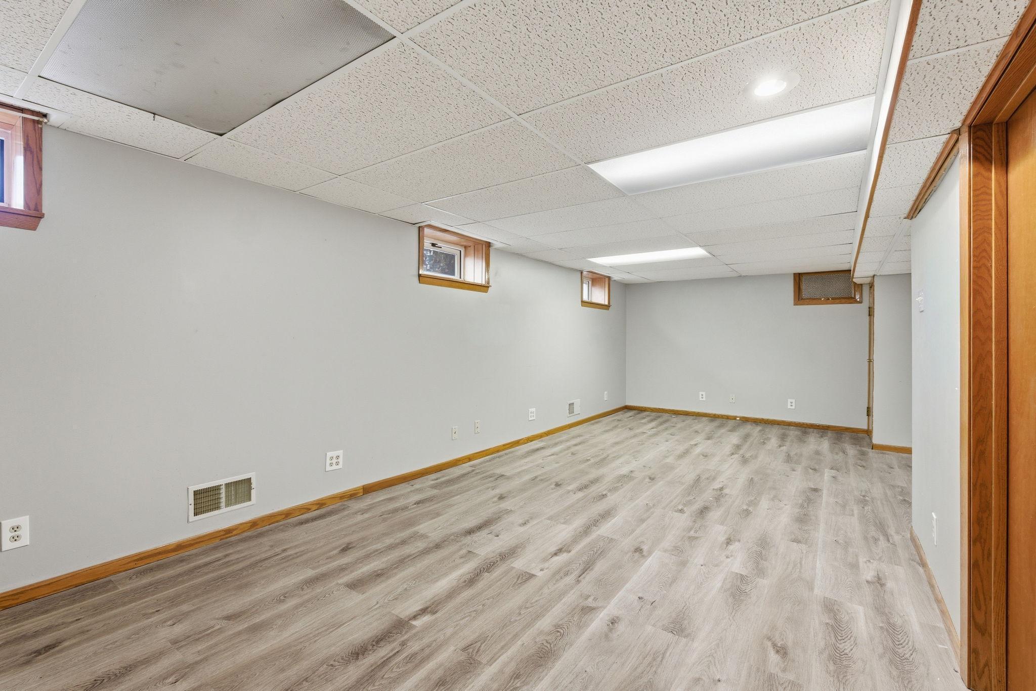 2082 Diffley Road Eagan, MN 55122 - Photo 32 of 37