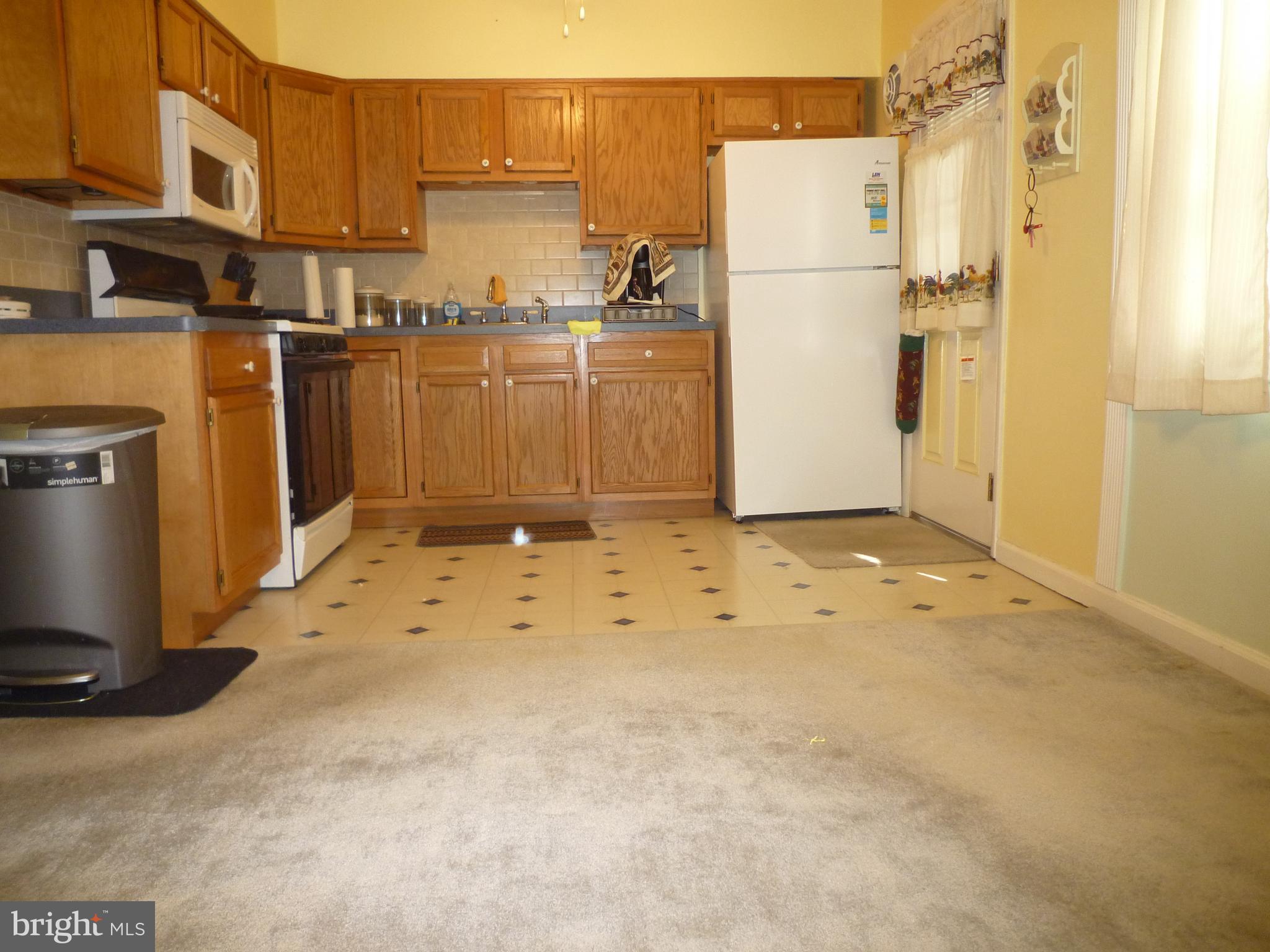207 Southeastern Terrace Baltimore, MD 21221 - Photo 11 of 28 Kitchen